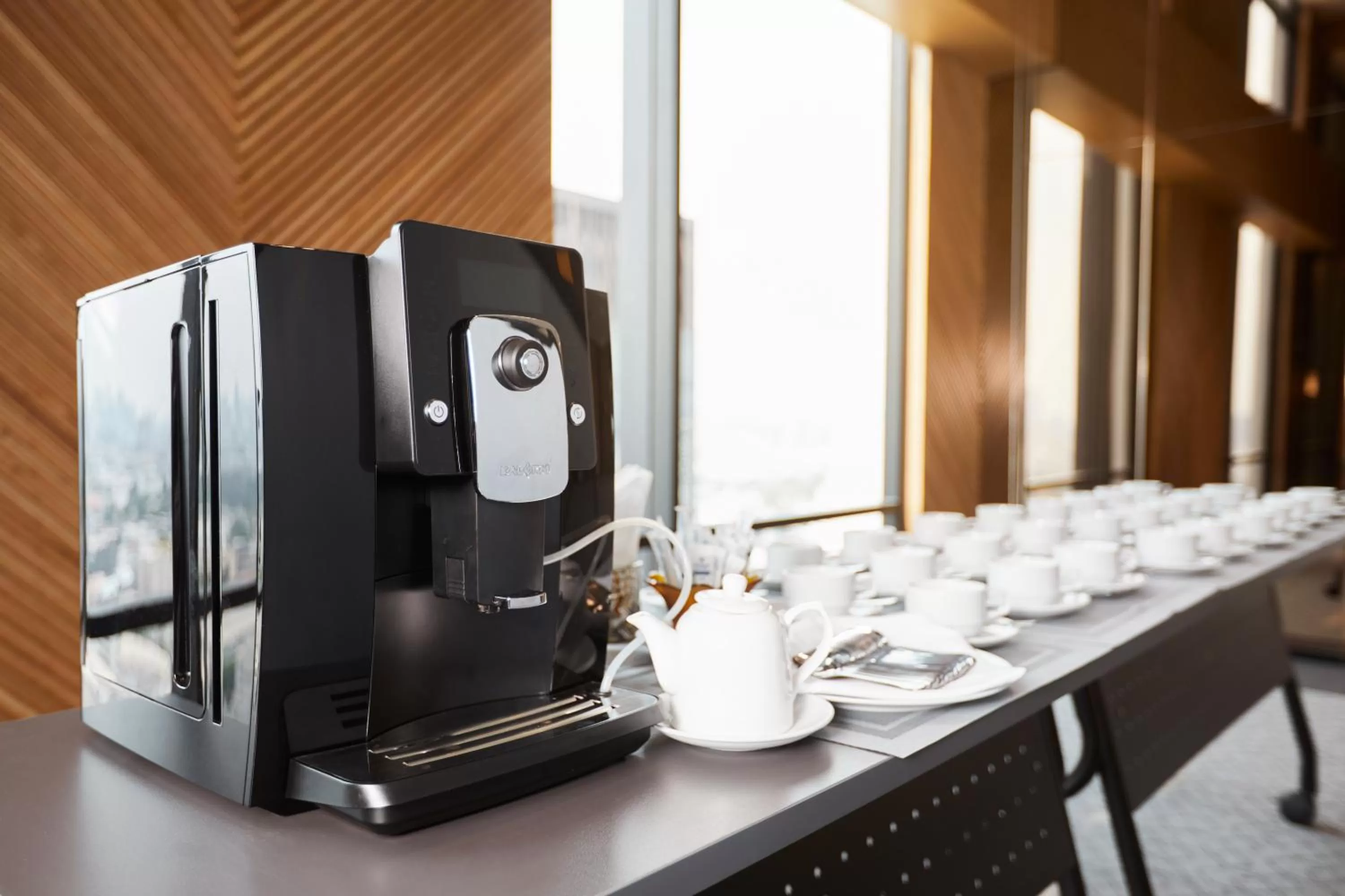 Restaurant/places to eat in The Quarter Ari by UHG