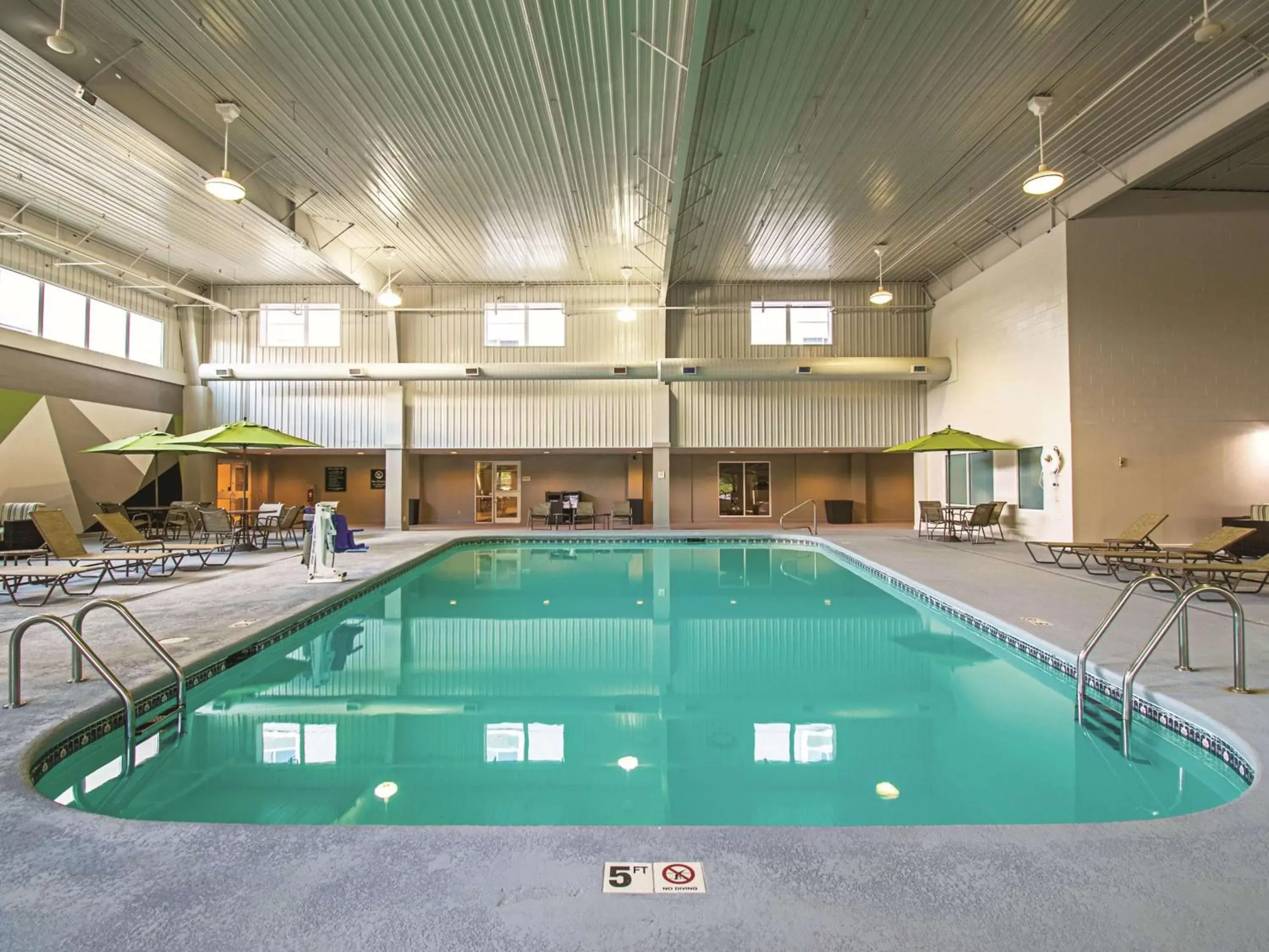 On site, Swimming Pool in La Quinta by Wyndham Cincinnati Sharonville
