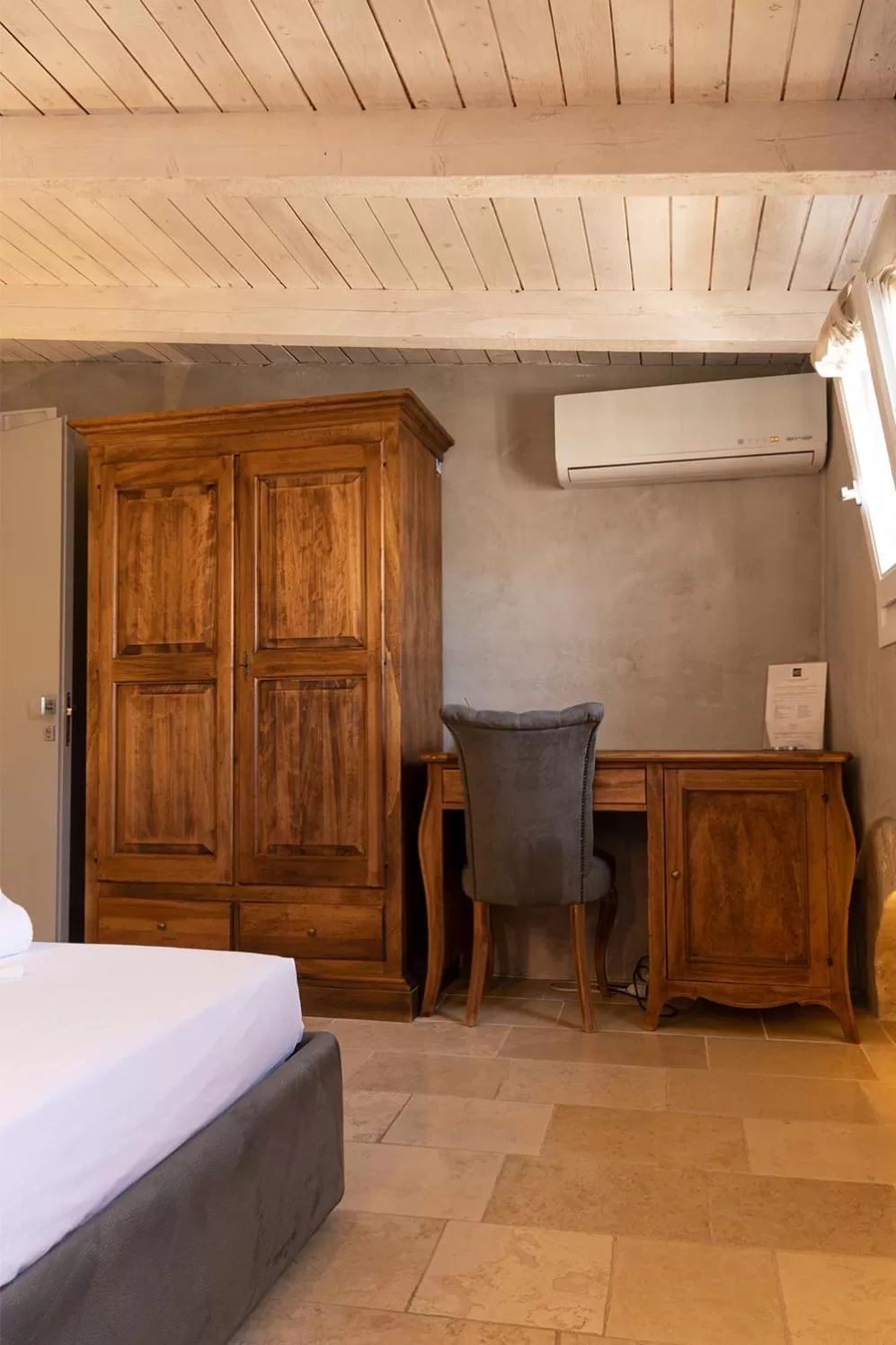 Photo of the whole room, Bed in Graffiti Living - Affittacamere