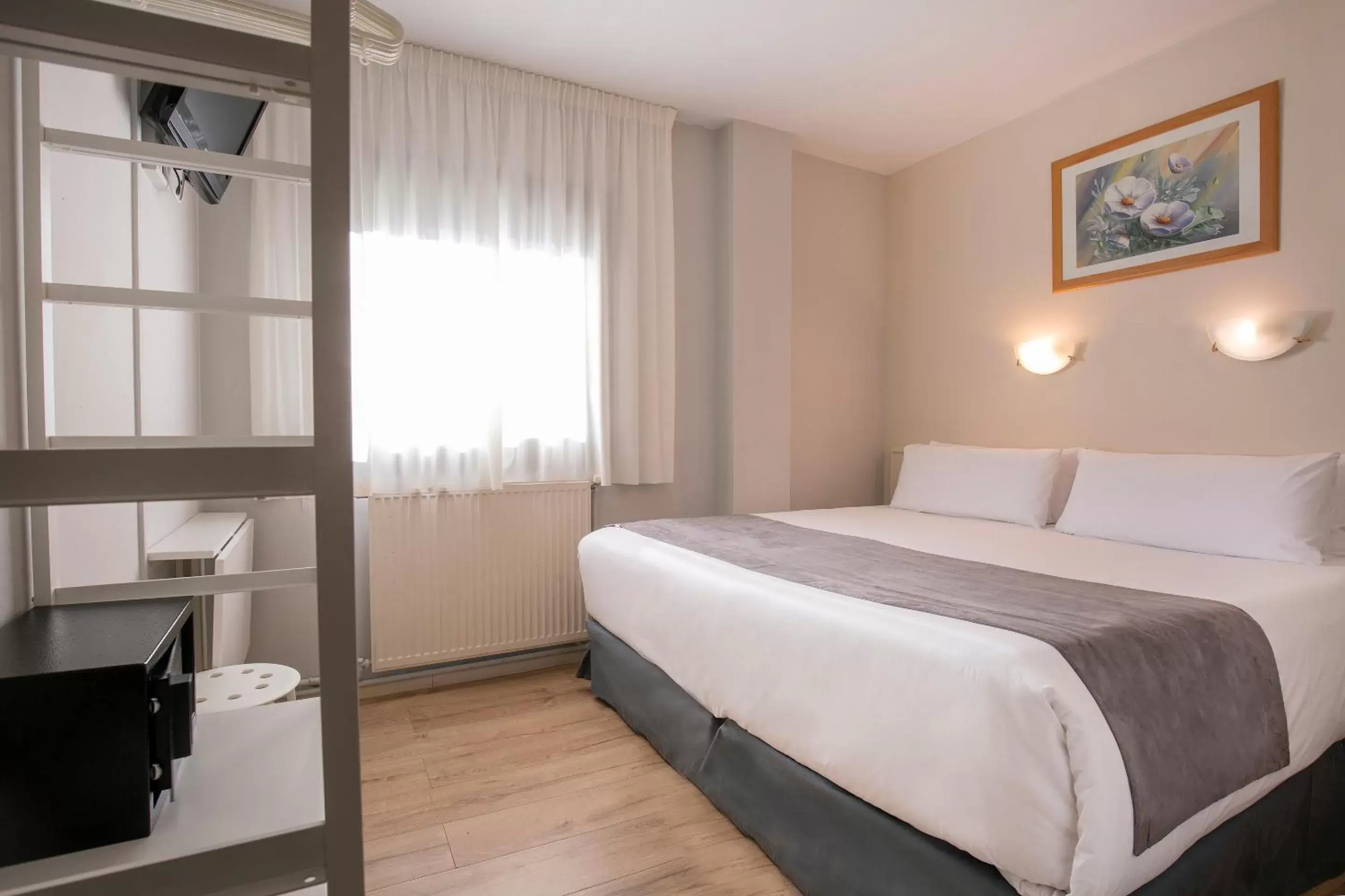 Double or Twin Room in Hotel Camellot by Nexta Double or Twin Room in Hotel Camellot by Nexta