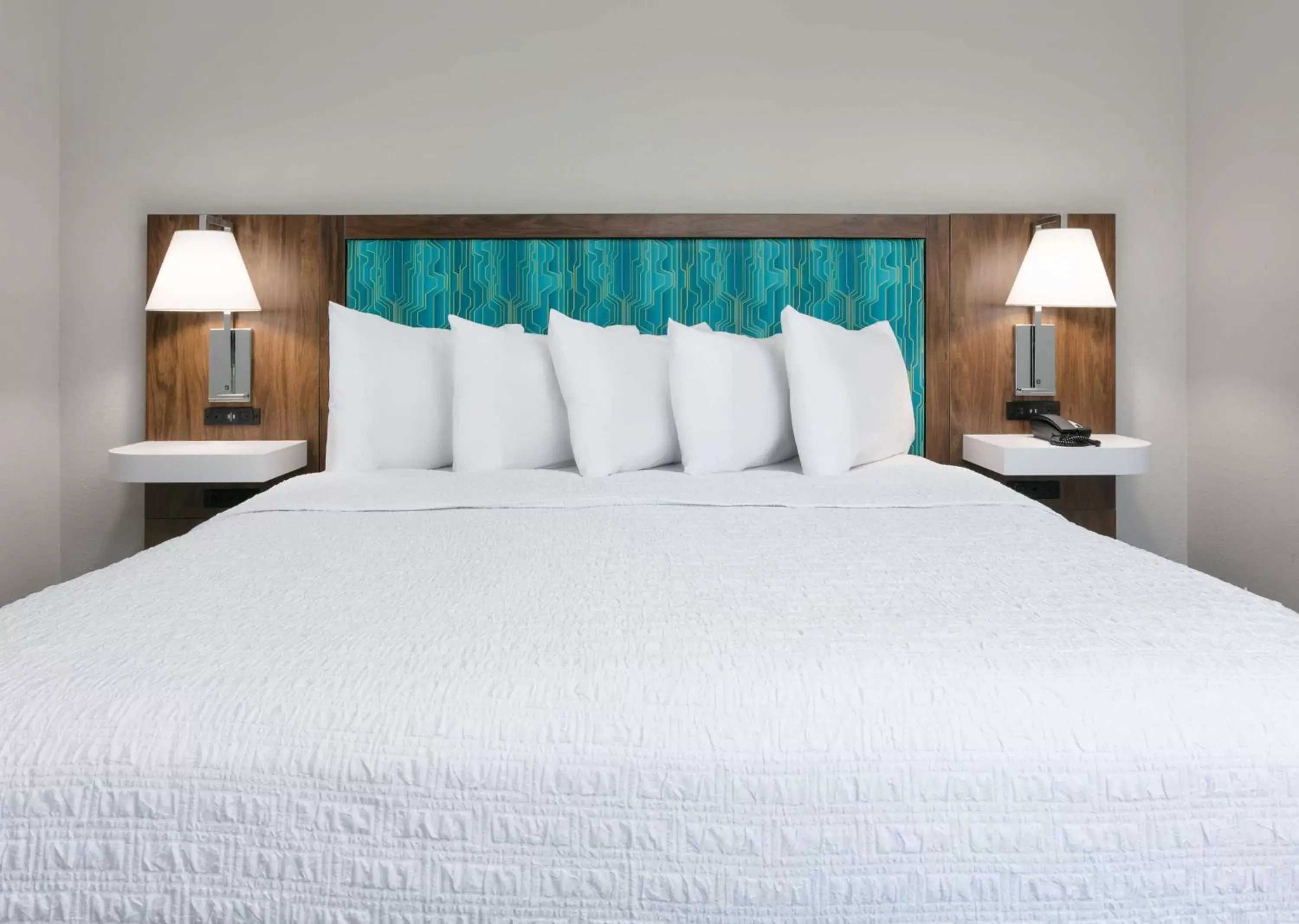Bed in Hampton Inn Santa Cruz