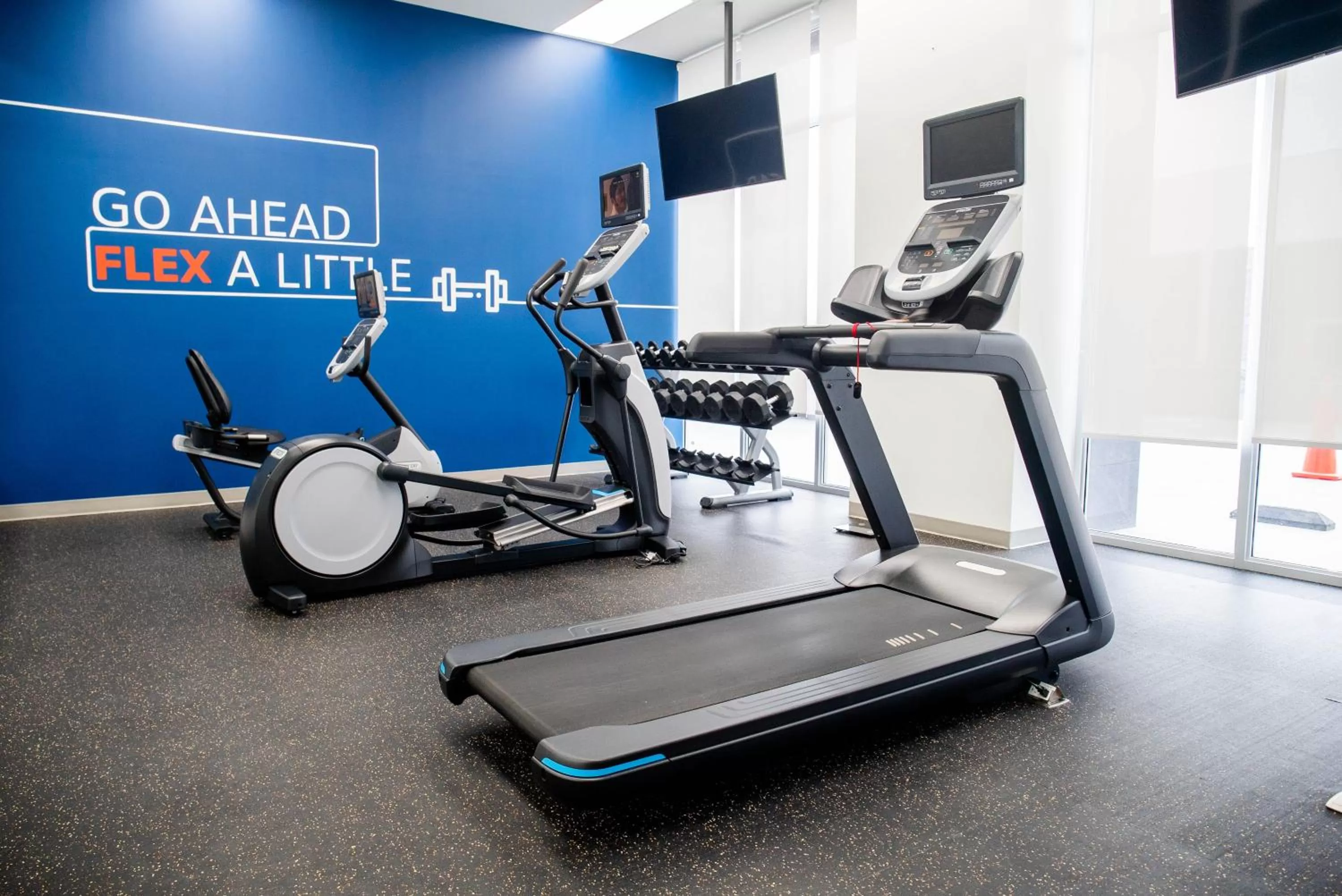 Fitness centre/facilities in Holiday Inn Express & Suites - Tijuana Otay by IHG