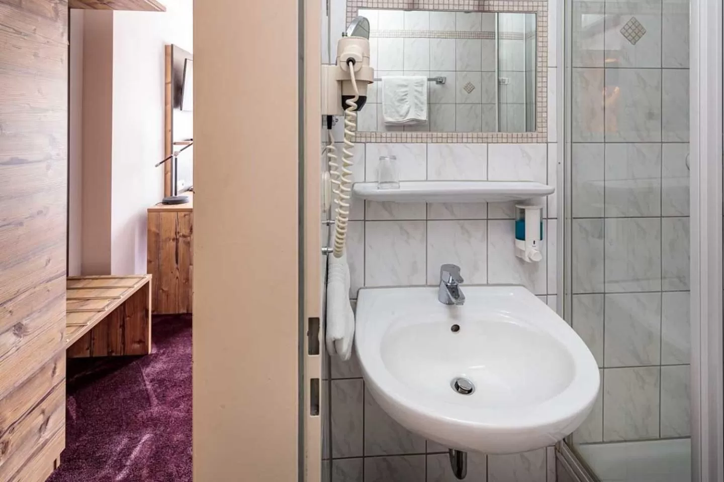 Shower in Hotel Pockinger Hof