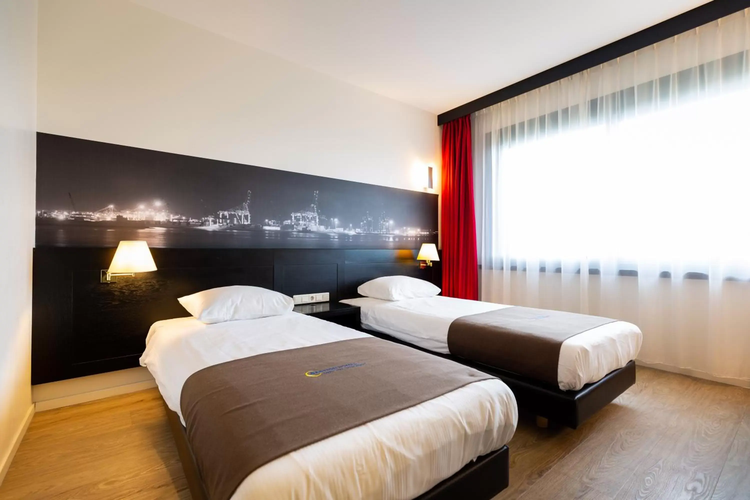 Bed in Bastion Hotel Vlaardingen