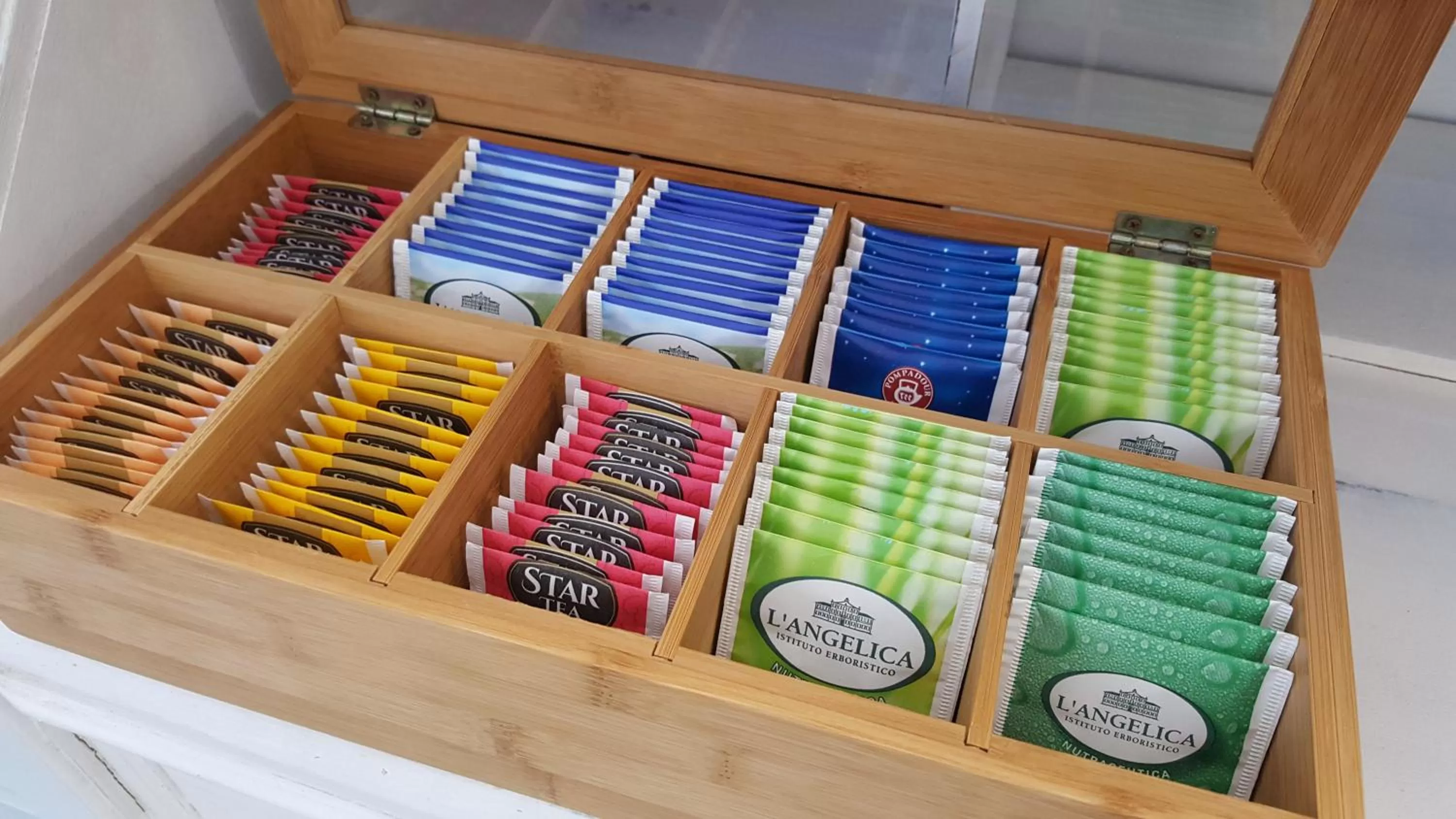 Buffet breakfast in Porta Maqueda