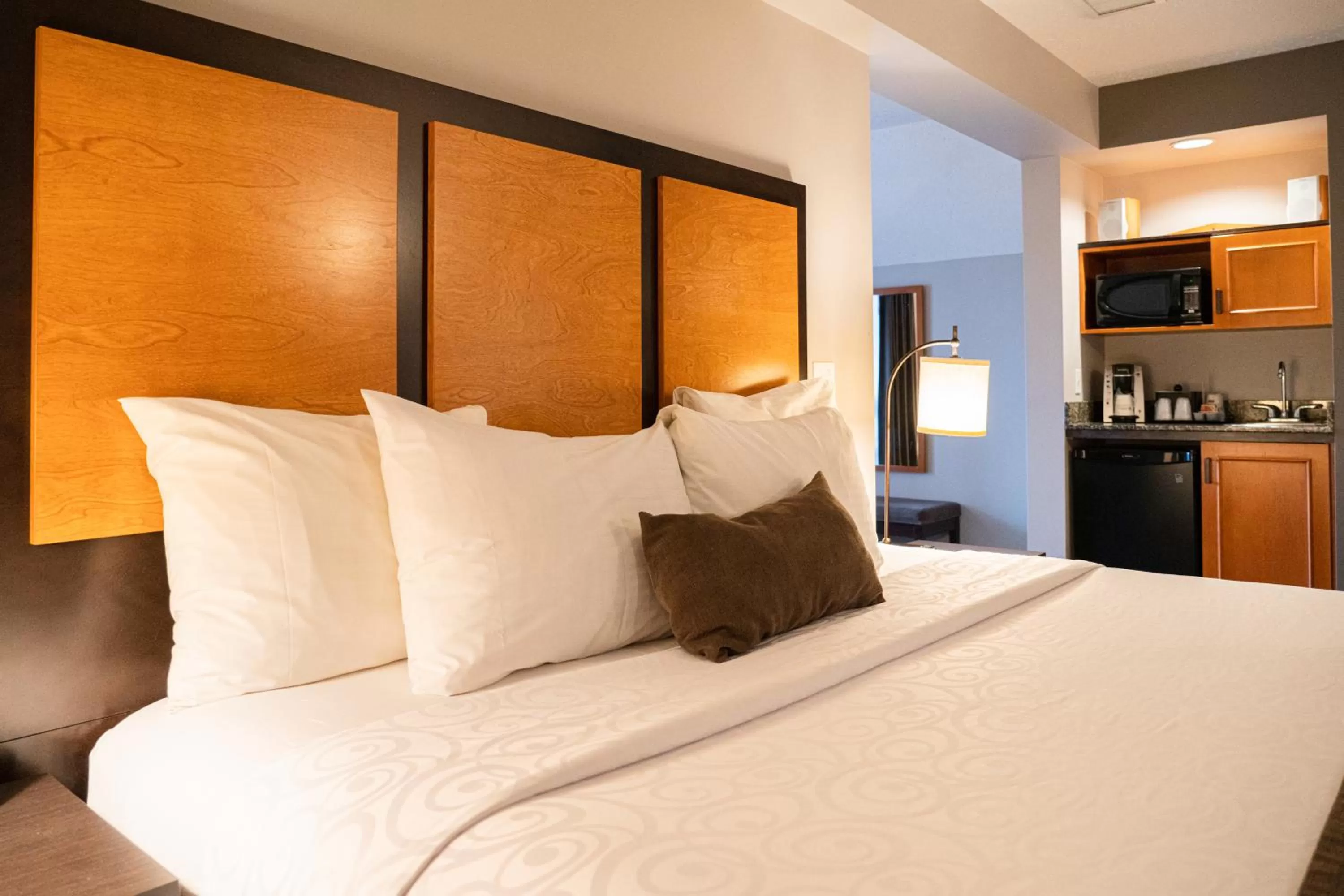 Bed in Pocaterra Inn & Waterslide