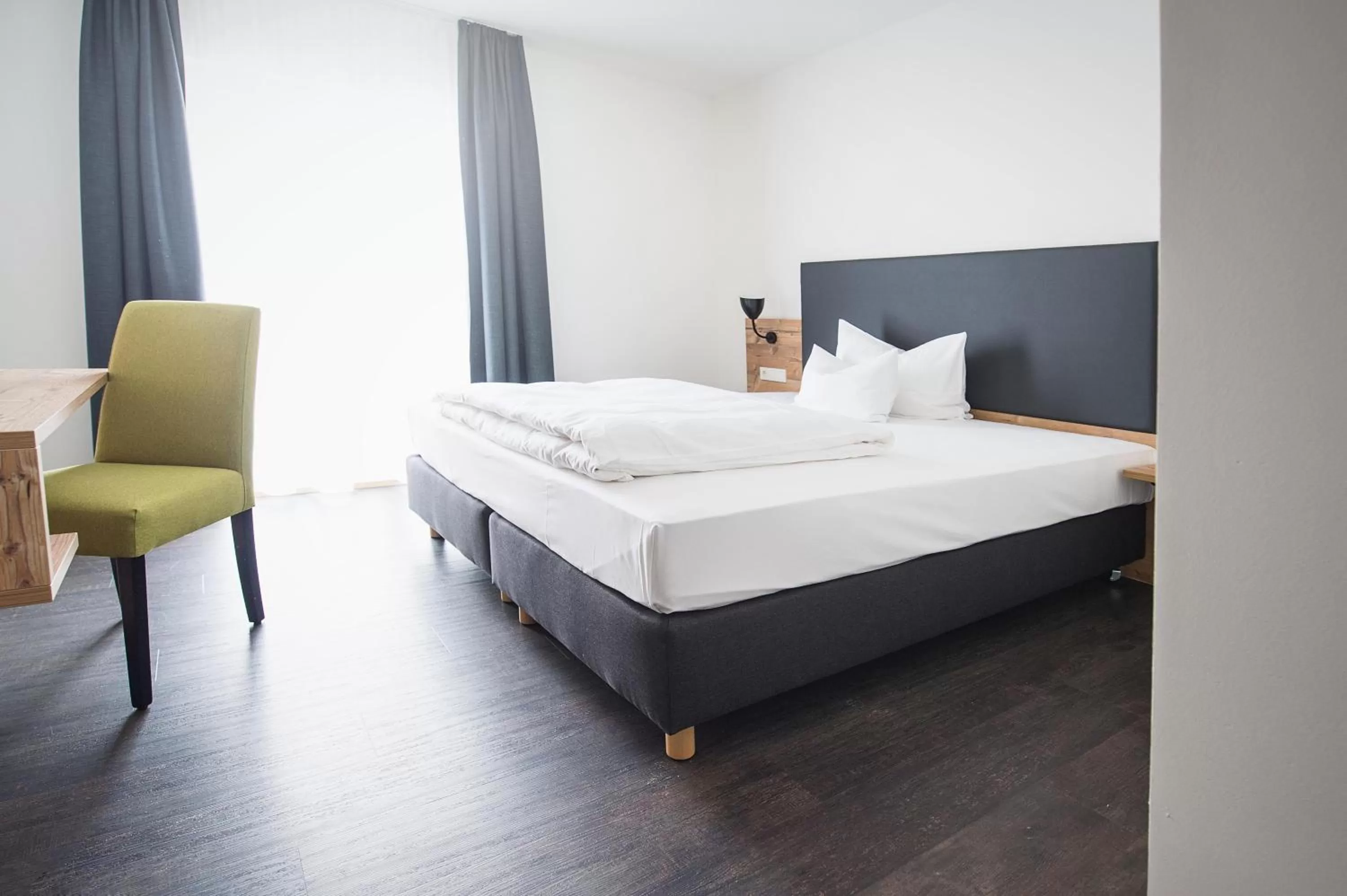 Bed in Alb Inn - Hotel & Apartments