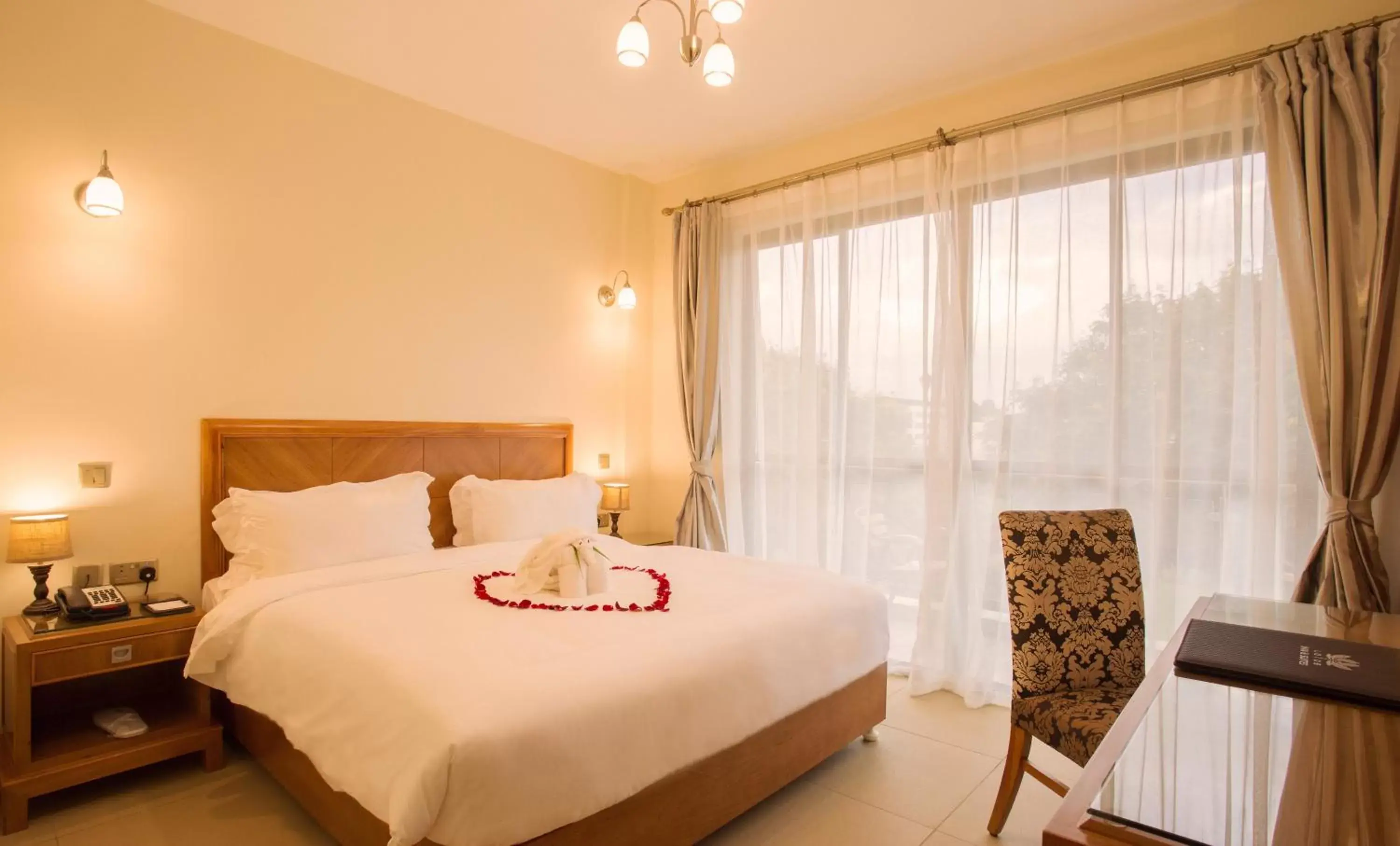 Bed in Lotos Inn & Suites, Nairobi