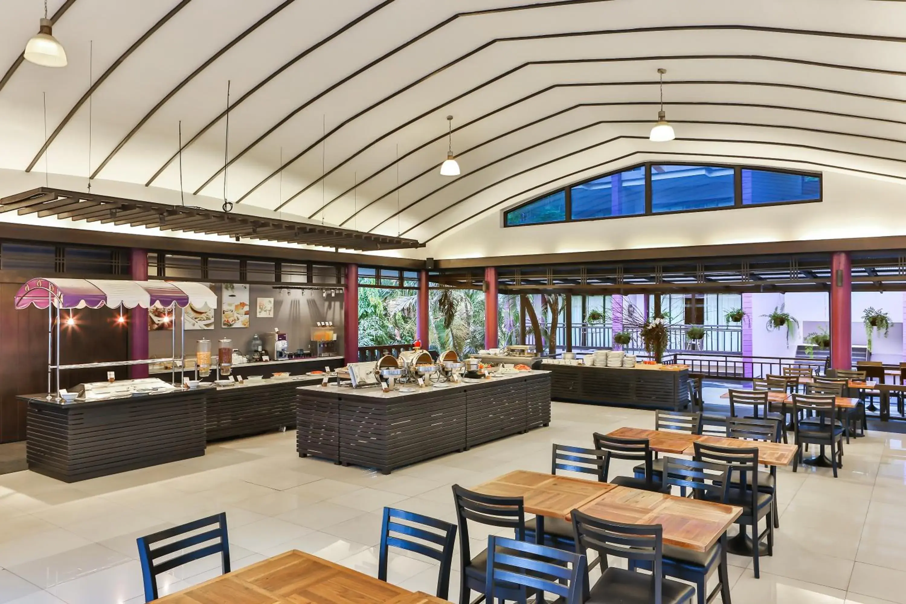 Restaurant/places to eat in Phuvaree Resort Restaurant/places to eat in Phuvaree Resort