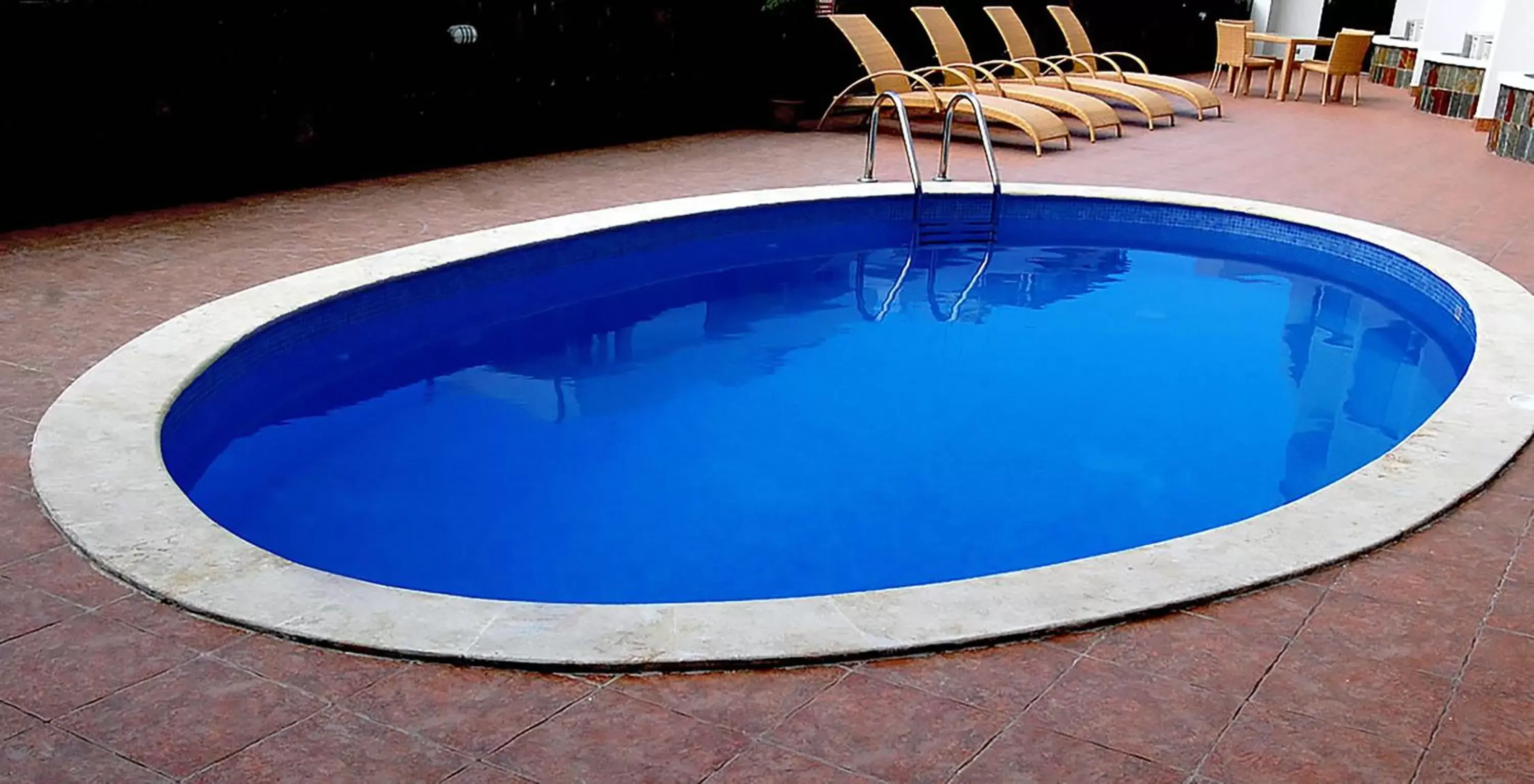 Swimming Pool in Hotel Principe