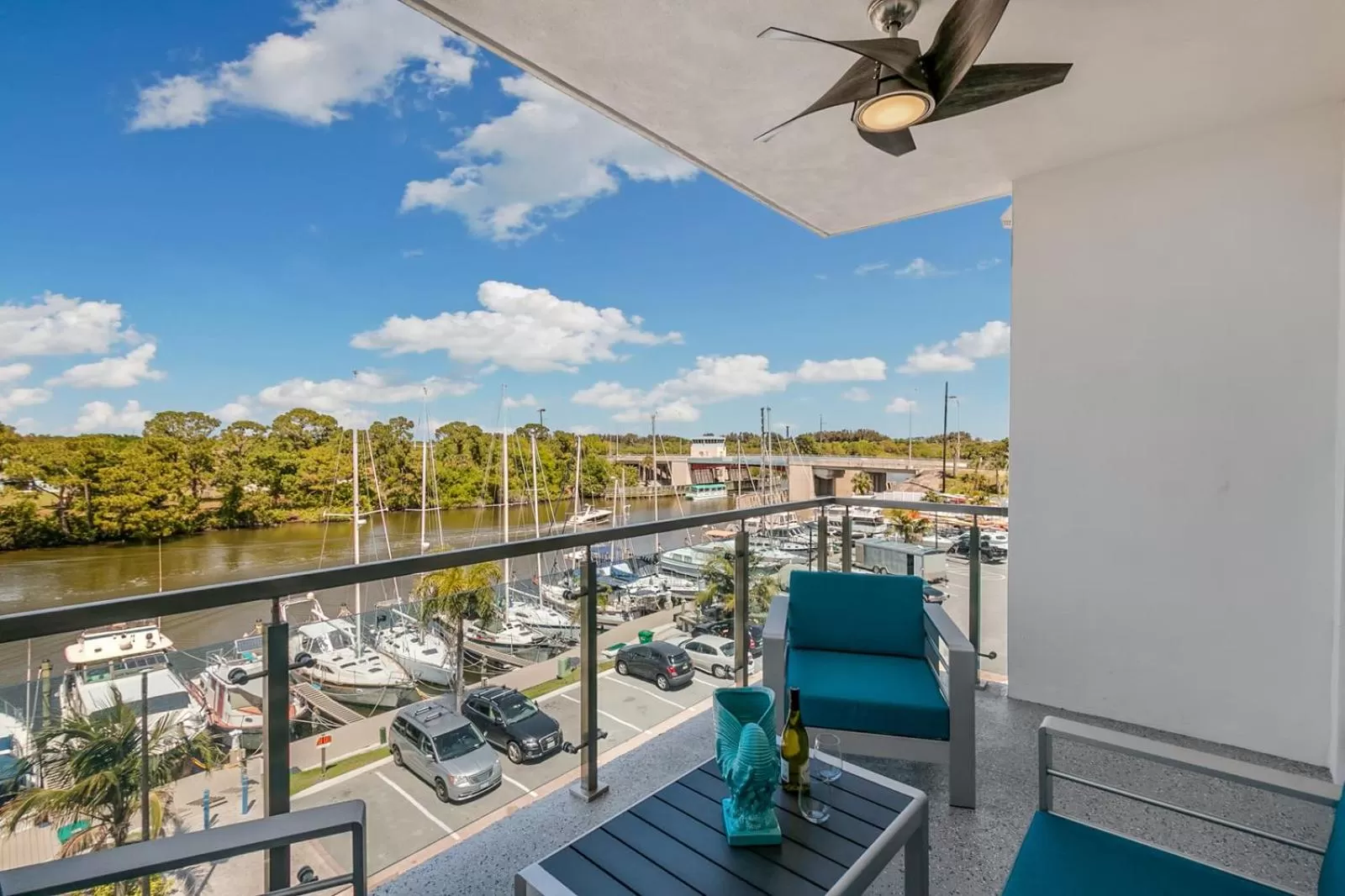 Cape Crossing Resort & Marina