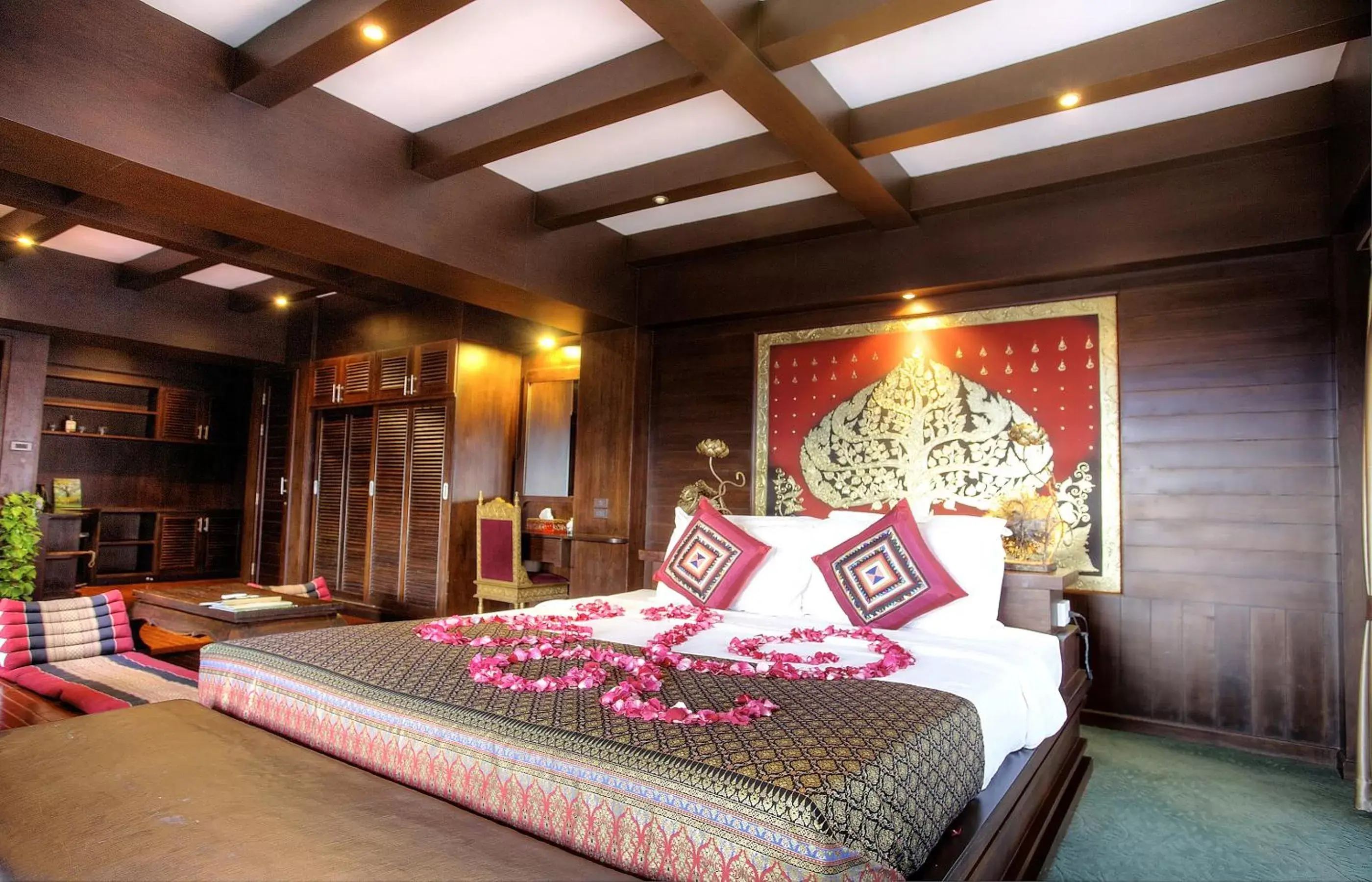 Singhamontra Signature Suite in Singha Montra Lanna Boutique Style Hotel