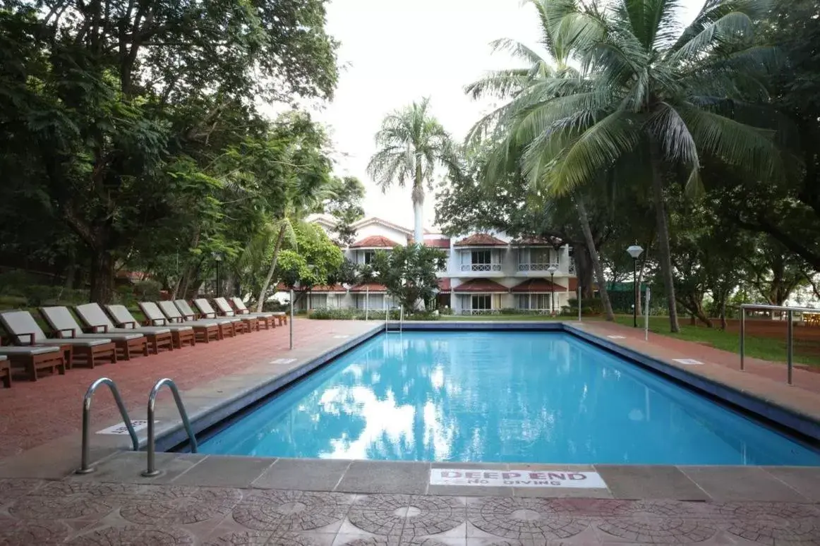 , Swimming Pool in The Gateway Hotel Pasumalai Madurai
