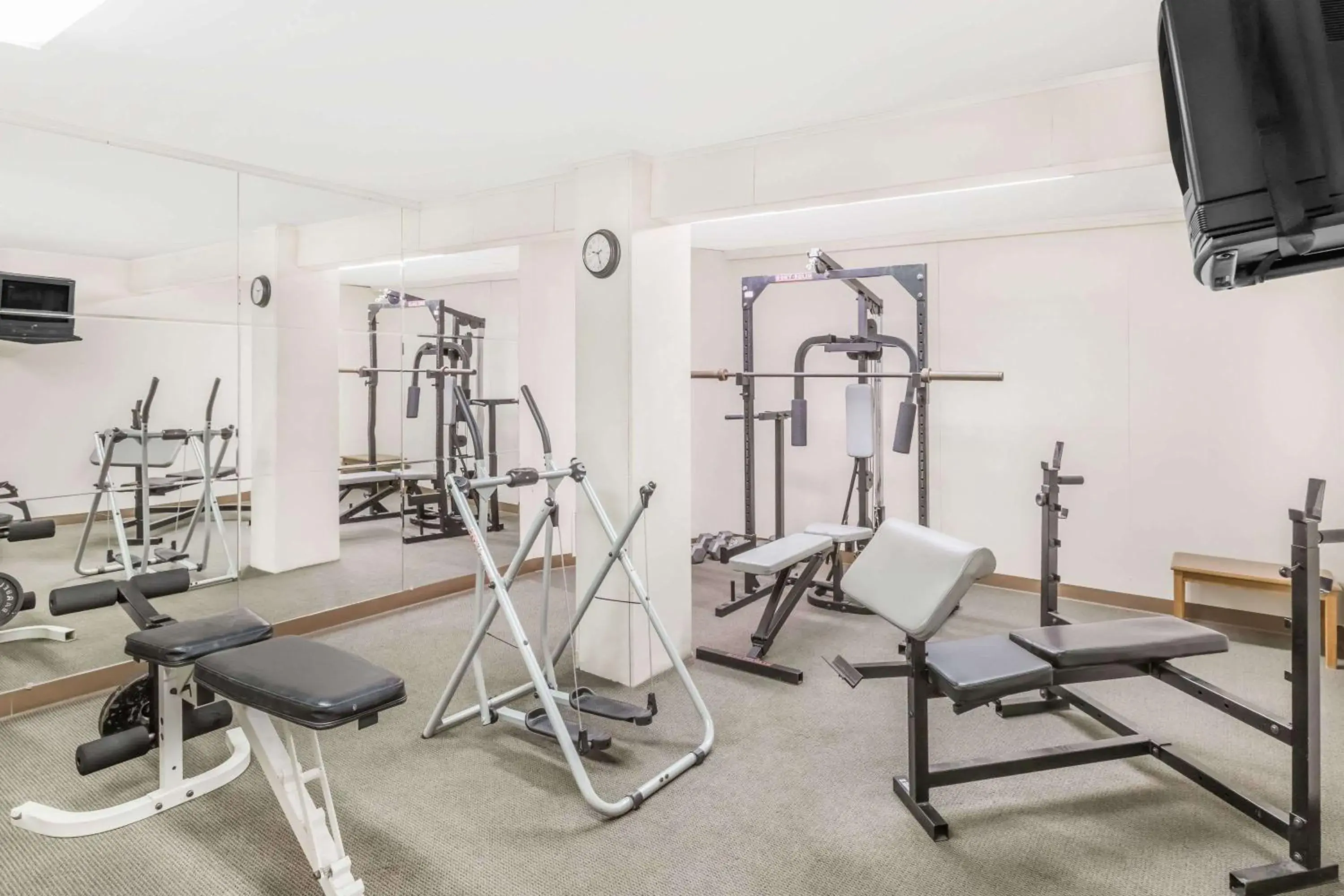 Fitness centre/facilities, Fitness Center/Facilities in Knights Inn & Suites South Sioux City