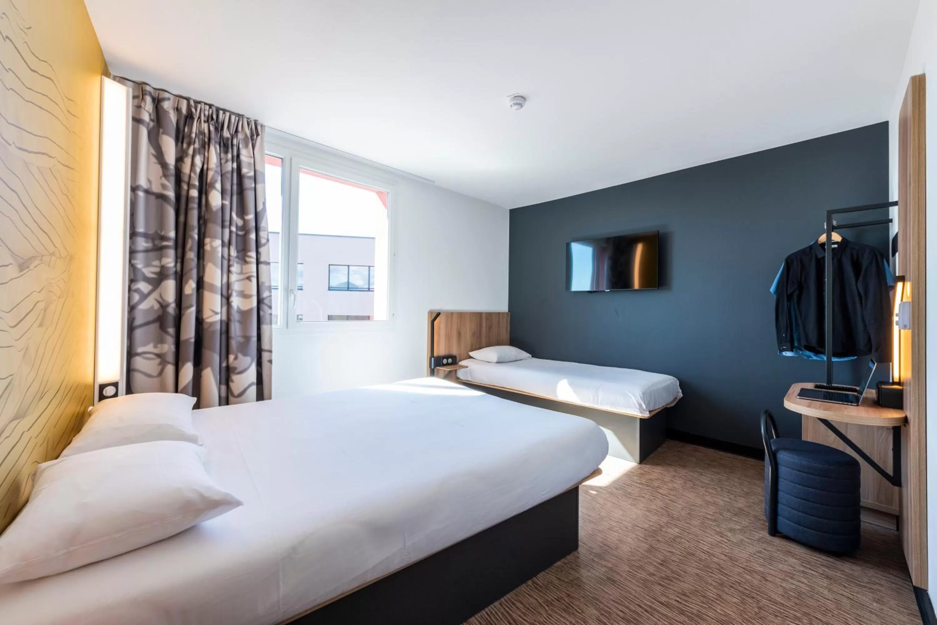 Bed in B&B HOTEL Nice Aéroport Arenas