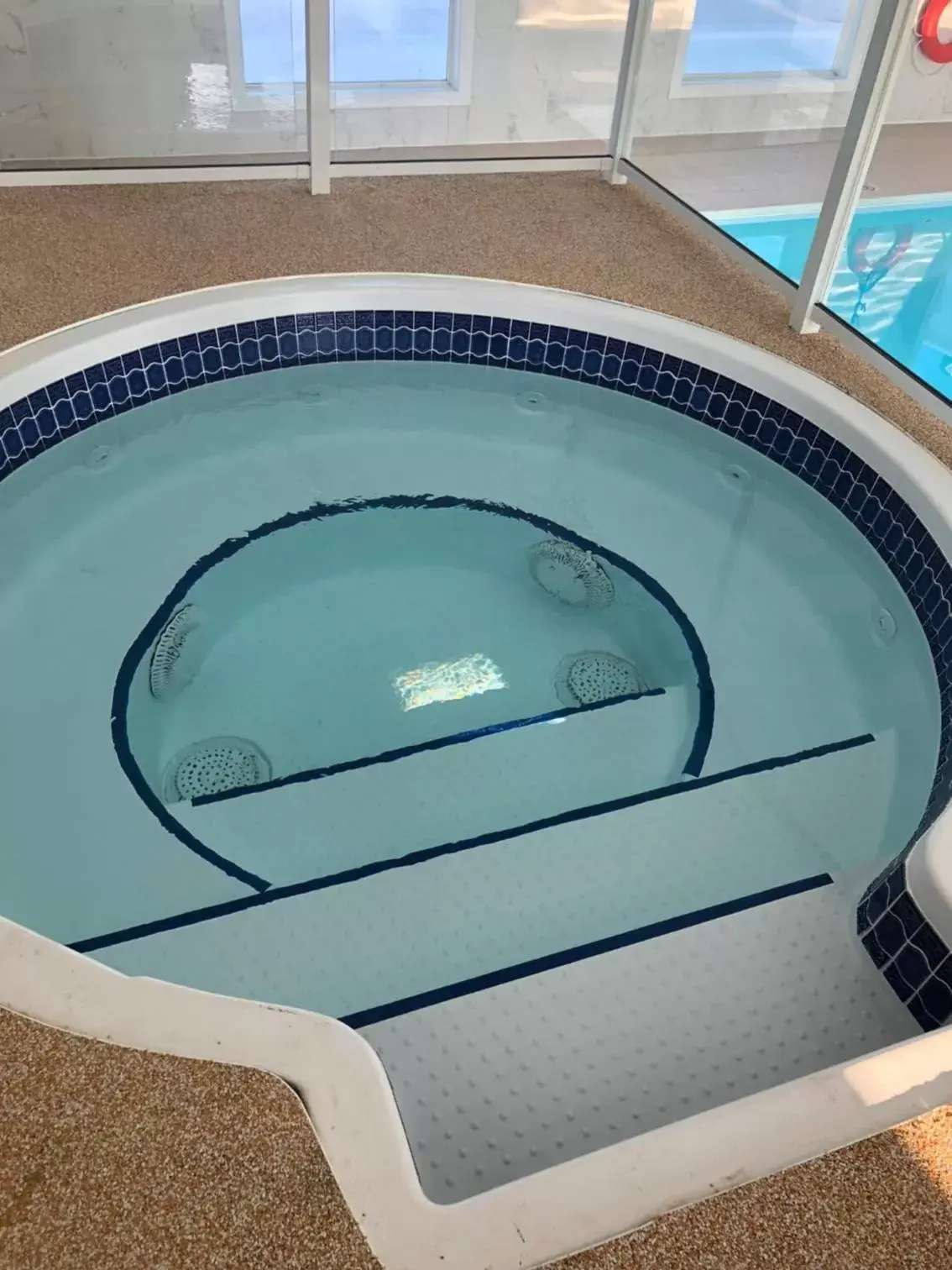 Hot Tub, Swimming Pool in Days Inn & Suites by Wyndham Brooks