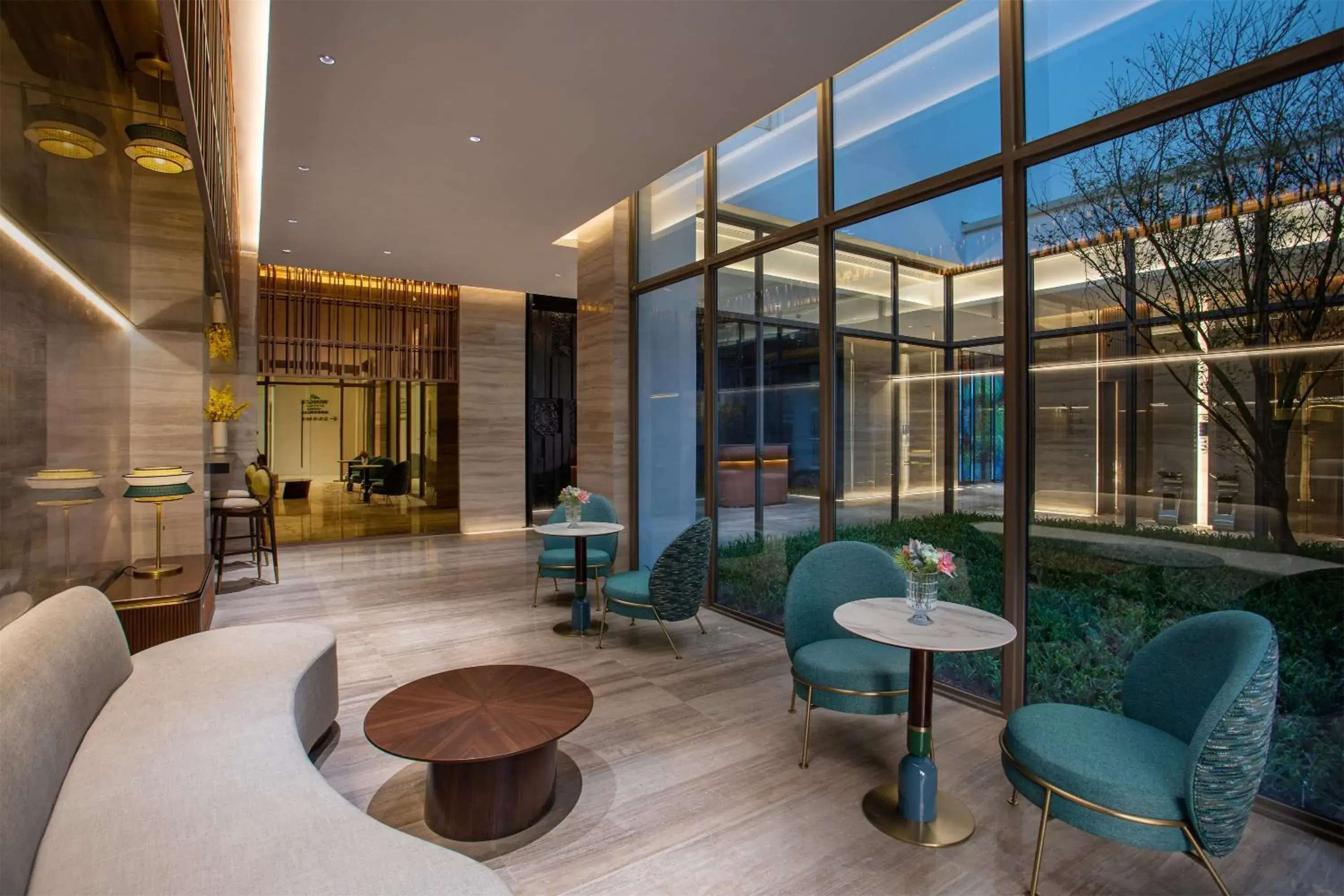 Lounge or bar in Wingate By Wyndham Yangshuo Lounge or bar in Wingate By Wyndham Yangshuo