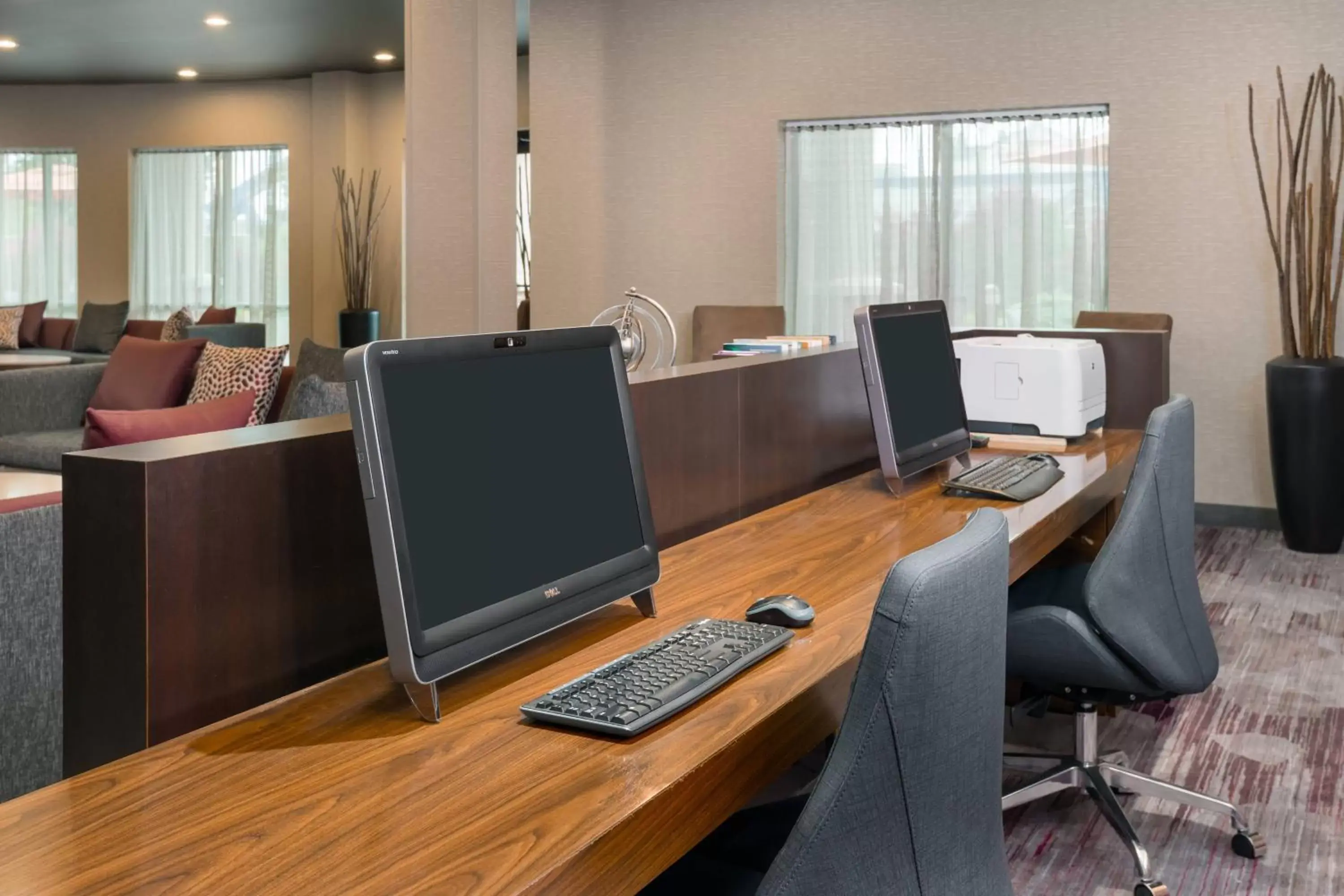 Business facilities in Courtyard by Marriott Buffalo Airport