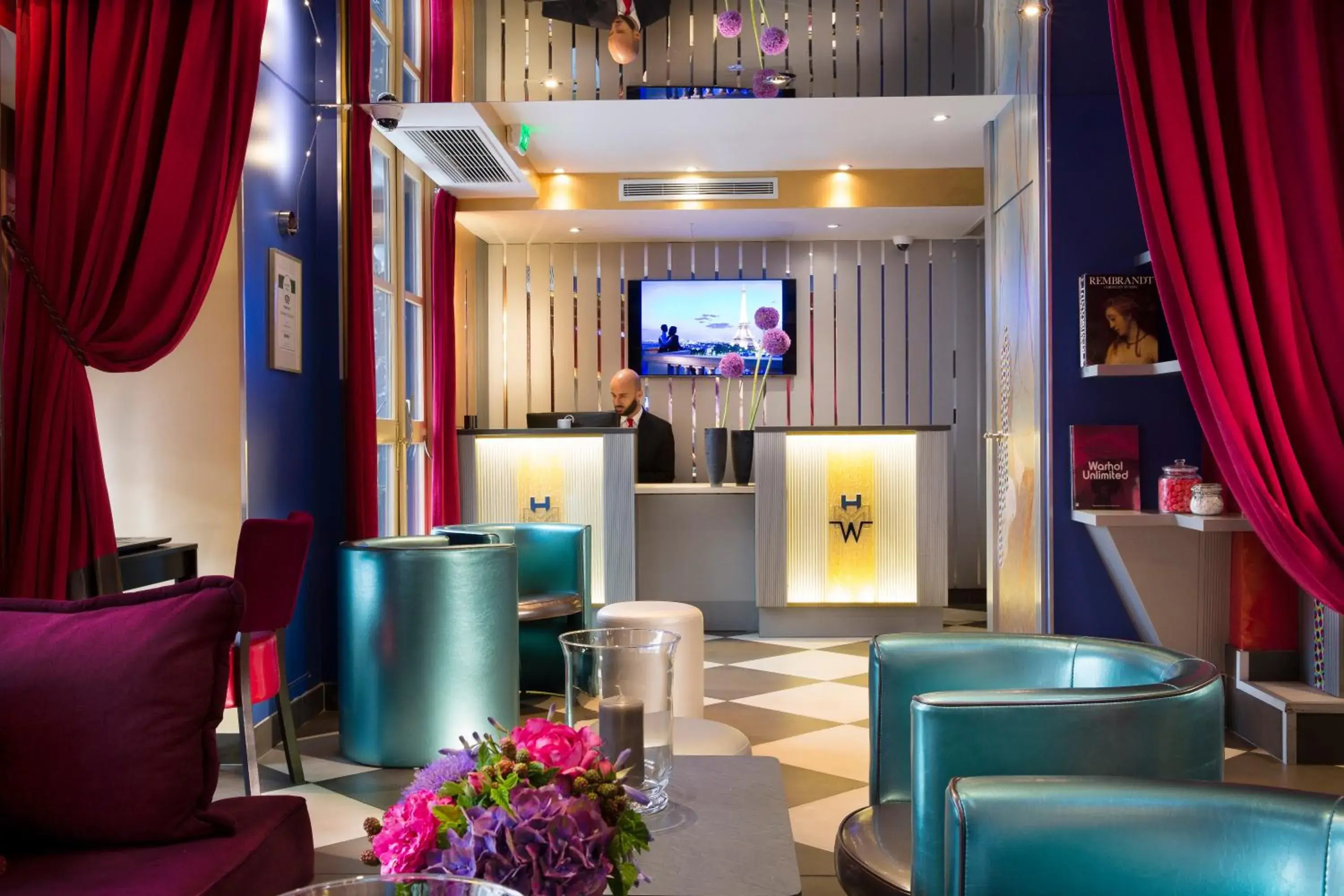 Lobby or reception in Hotel Monceau Wagram Lobby or reception in Hotel Monceau Wagram