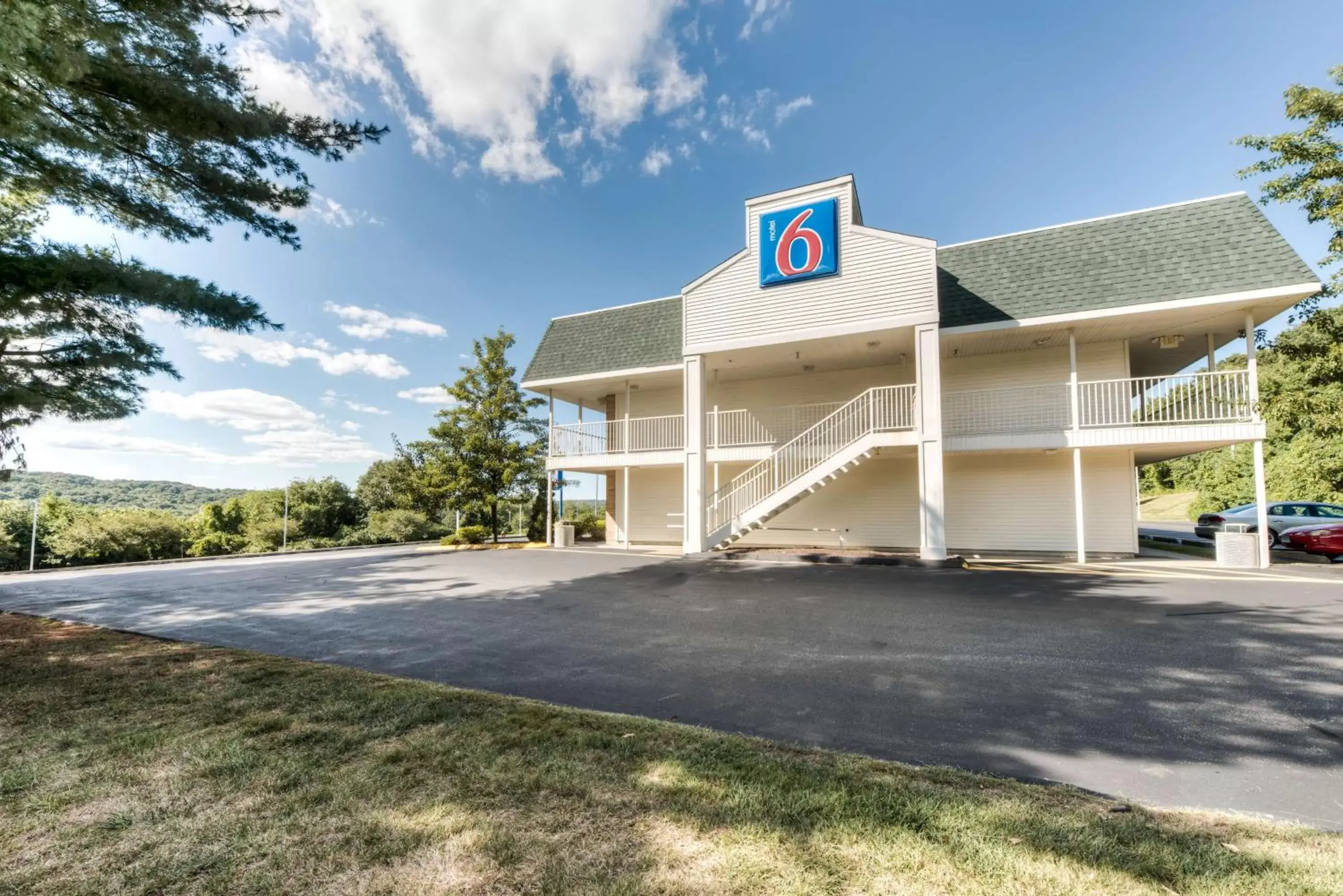 Property building in Motel 6-Niantic, CT - New London