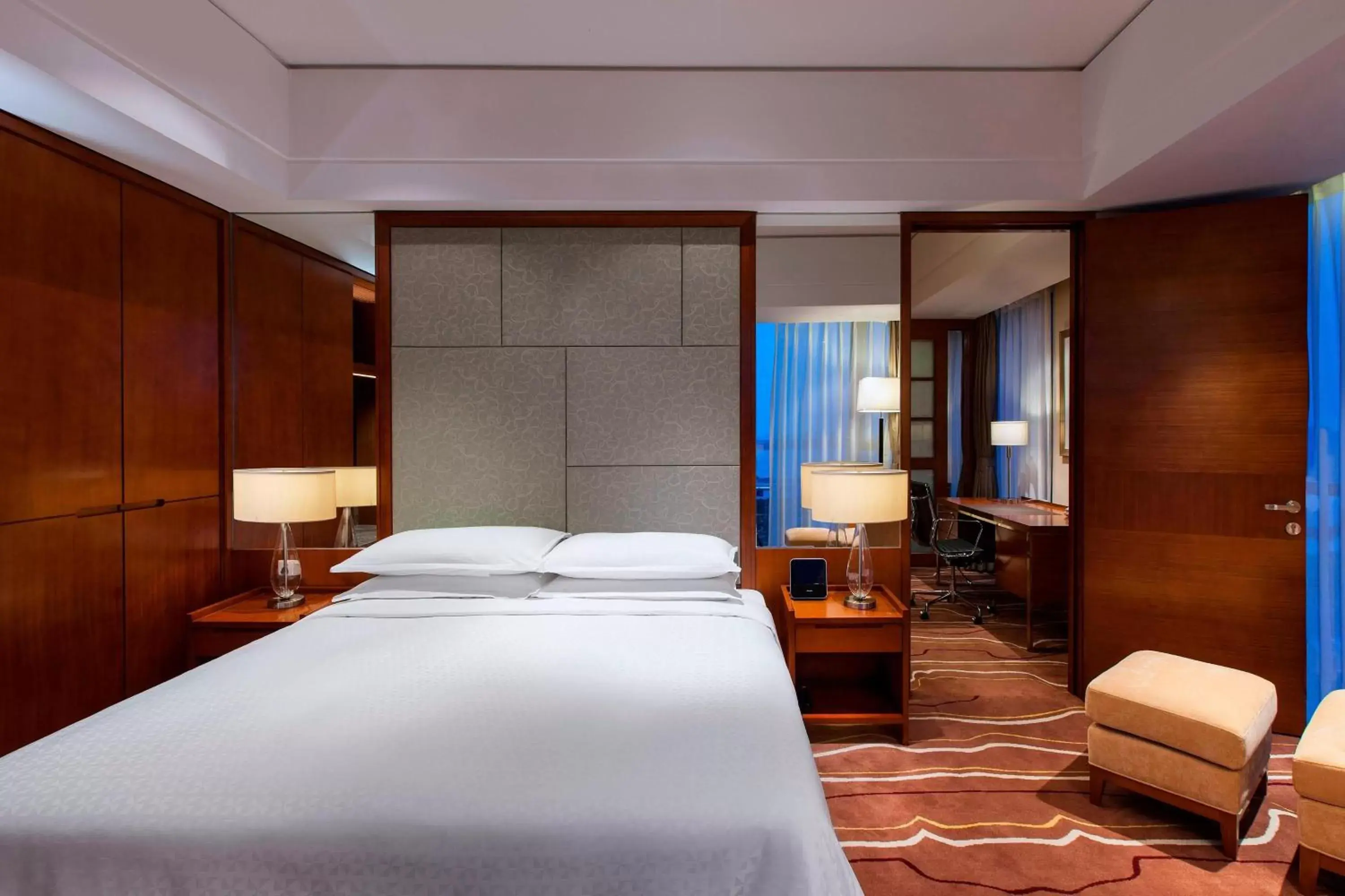 Bedroom, Bed in Four Points by Sheraton Suzhou