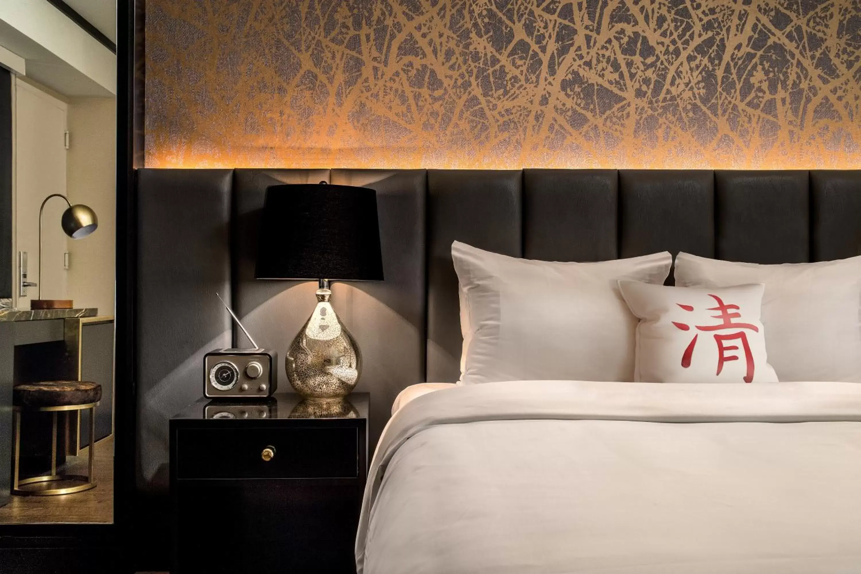 Bed in Cachet Boutique Hotel NYC