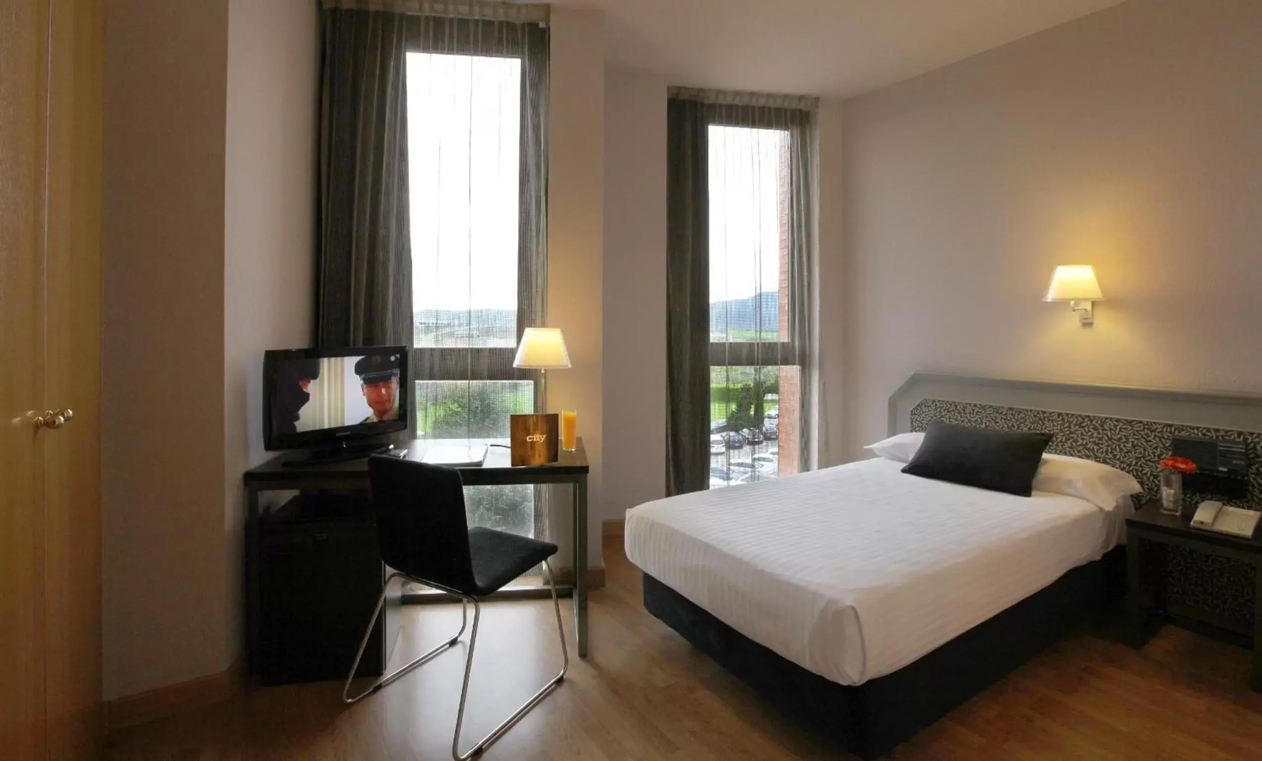 Photo of the whole room, Bed in Ciutat de Granollers Photo of the whole room, Bed in Ciutat de Granollers