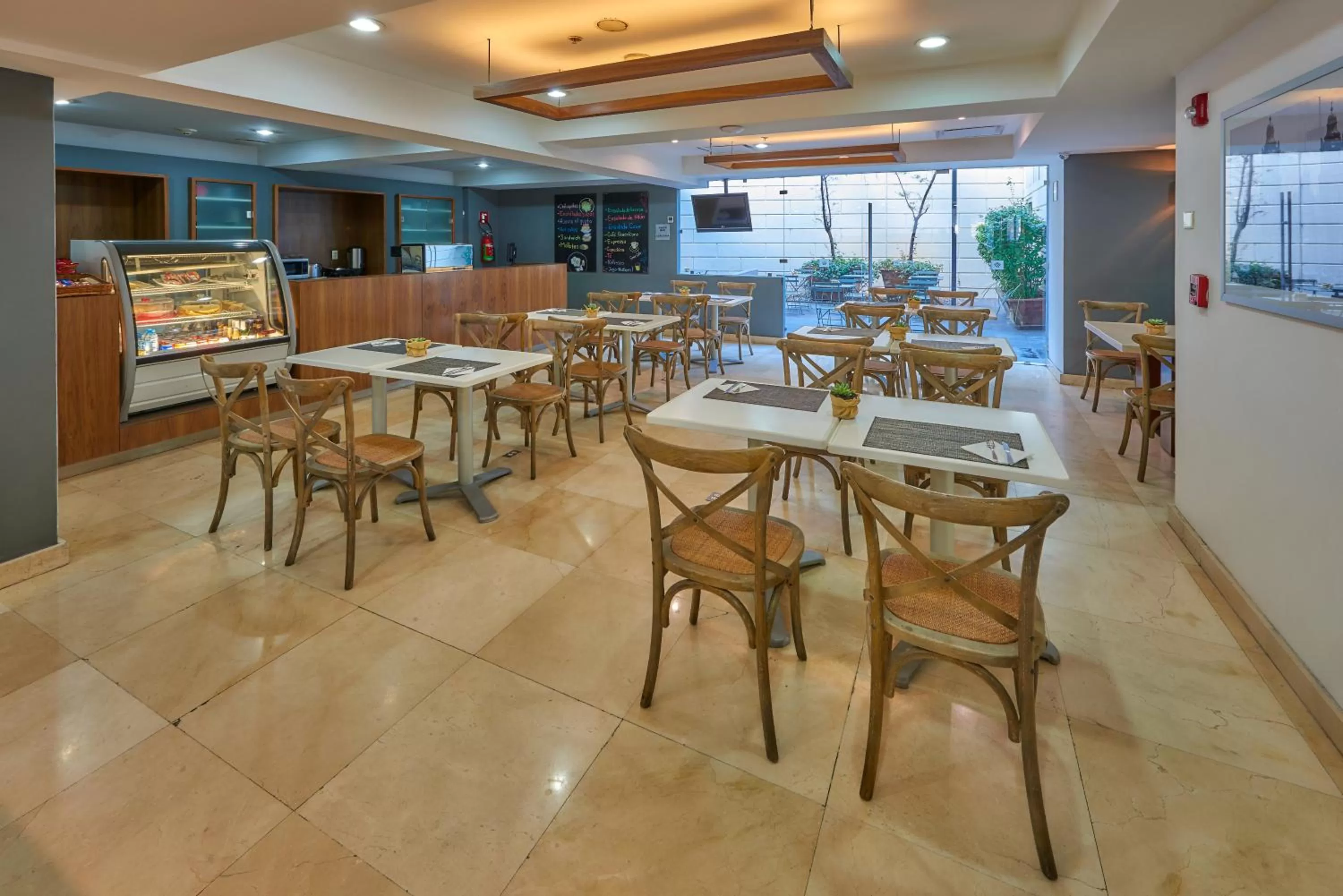 Restaurant/places to eat in Wyndham Garden Mexico City - Polanco