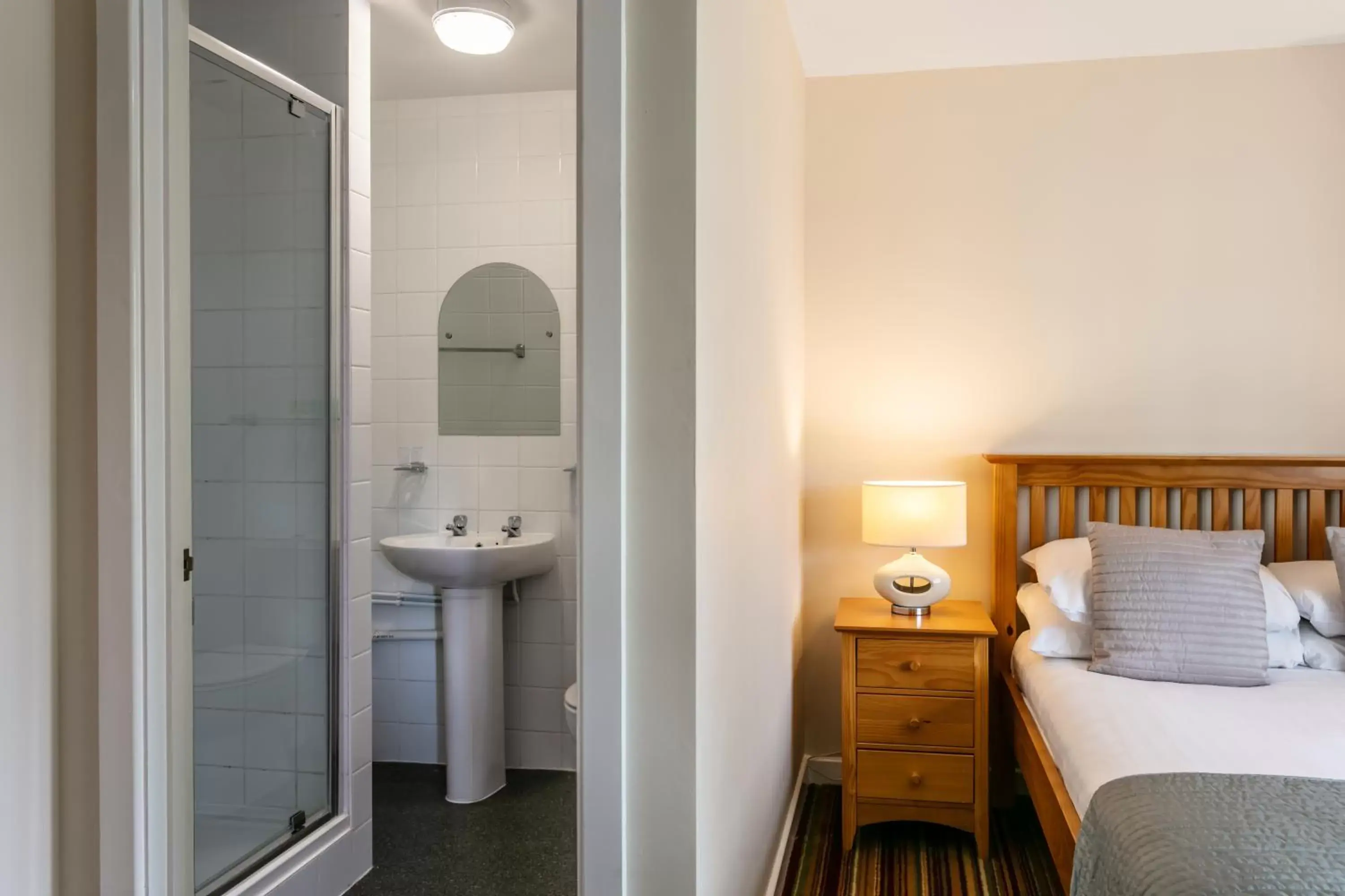 Bed, Bathroom in Roydon Marina Village Hotel