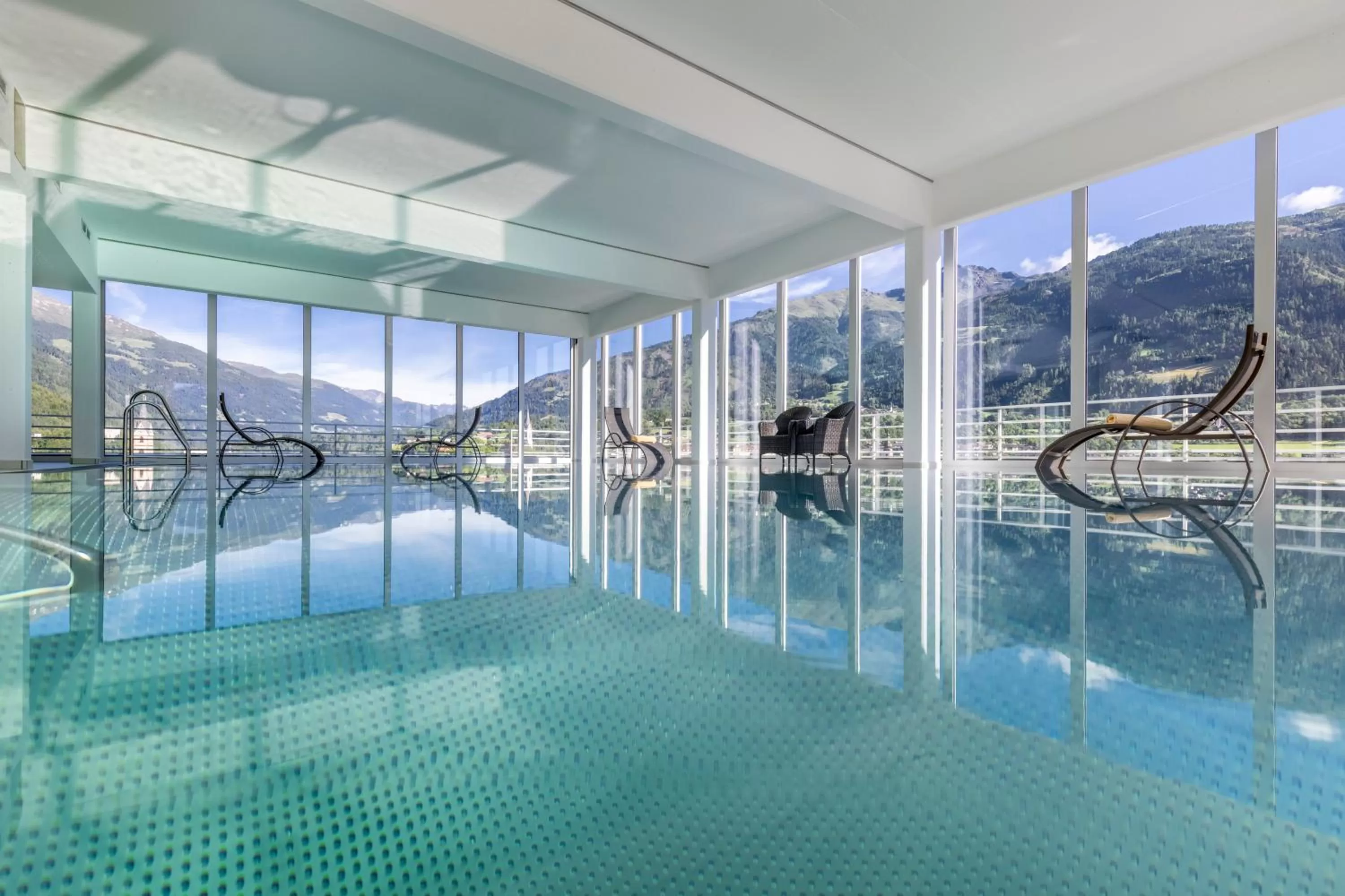 Swimming pool in Vergeiner's Hotel Traube