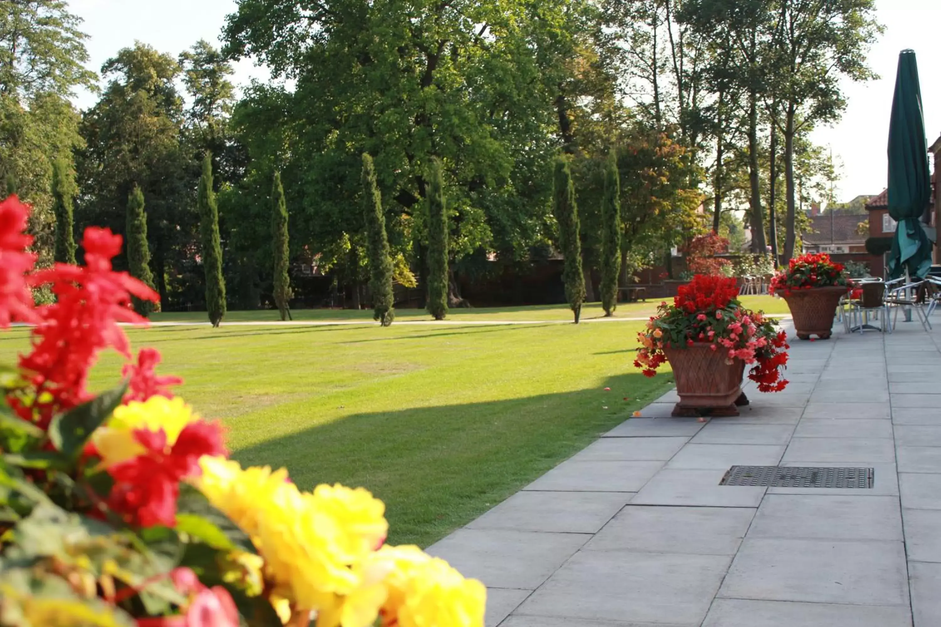 Balcony/Terrace, Garden in Best Western Plus West Retford Hotel