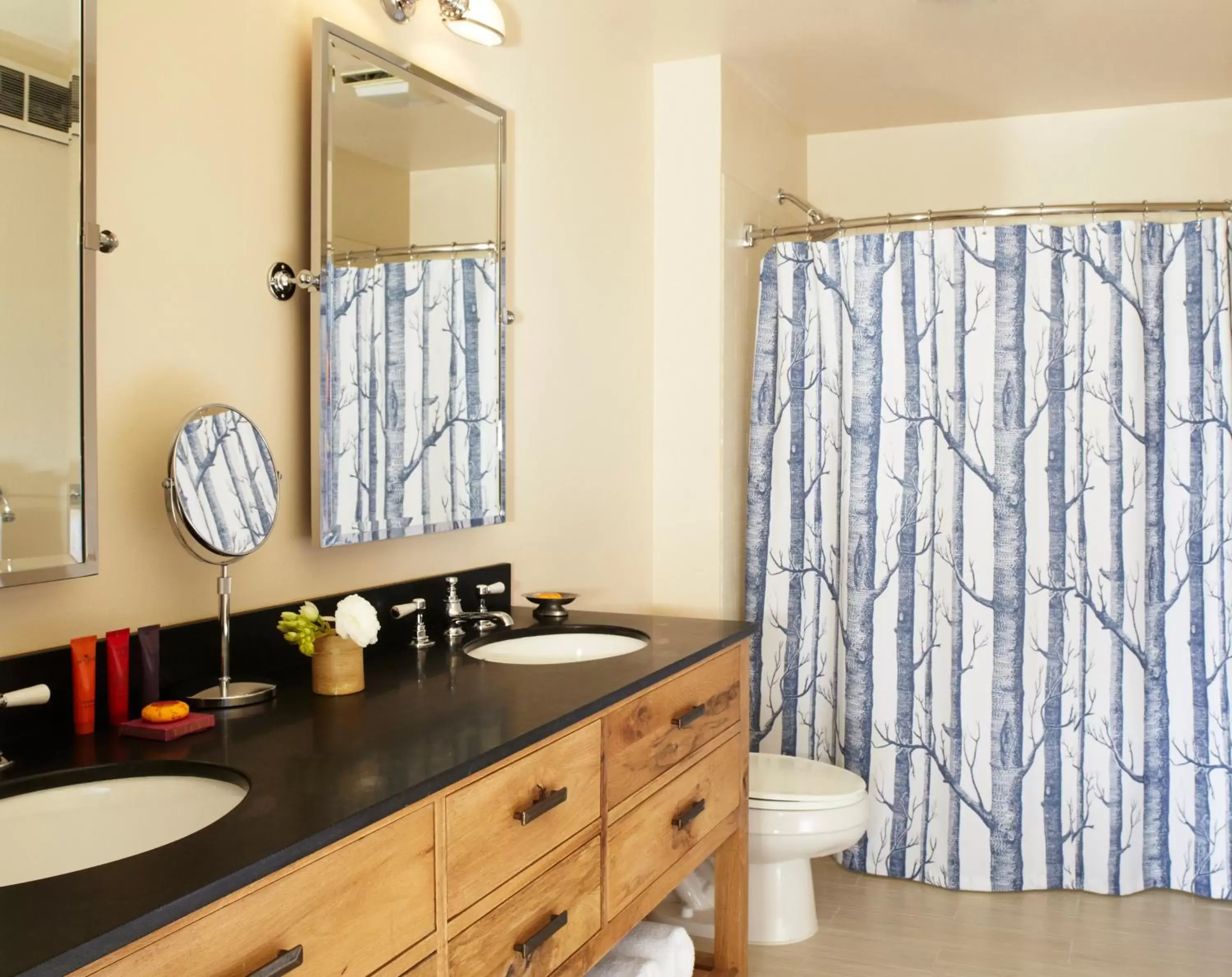 Bathroom in Kimpton Riverplace Hotel, an IHG Hotel