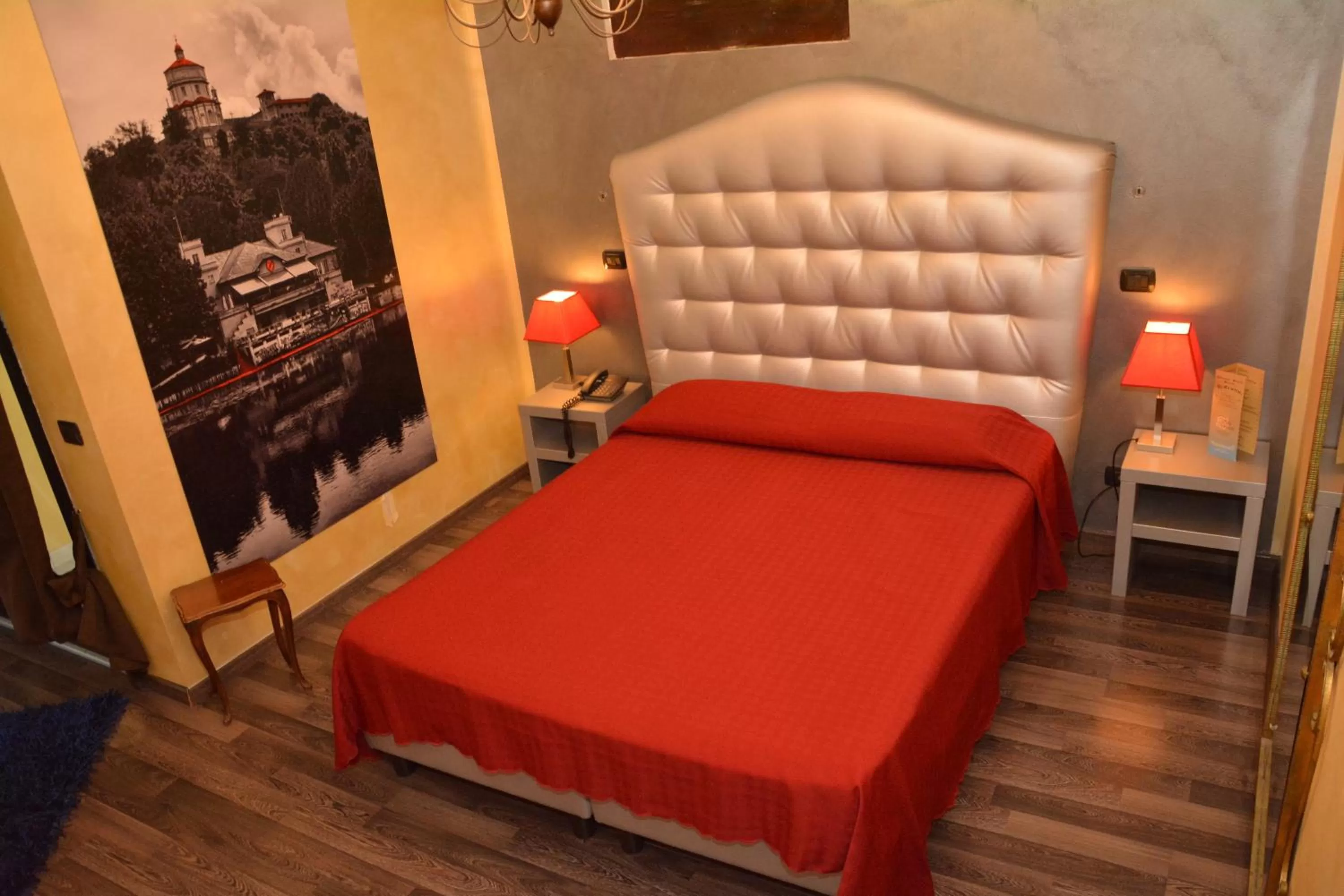 Photo of the whole room, Bed in Hotel Villa Glicini