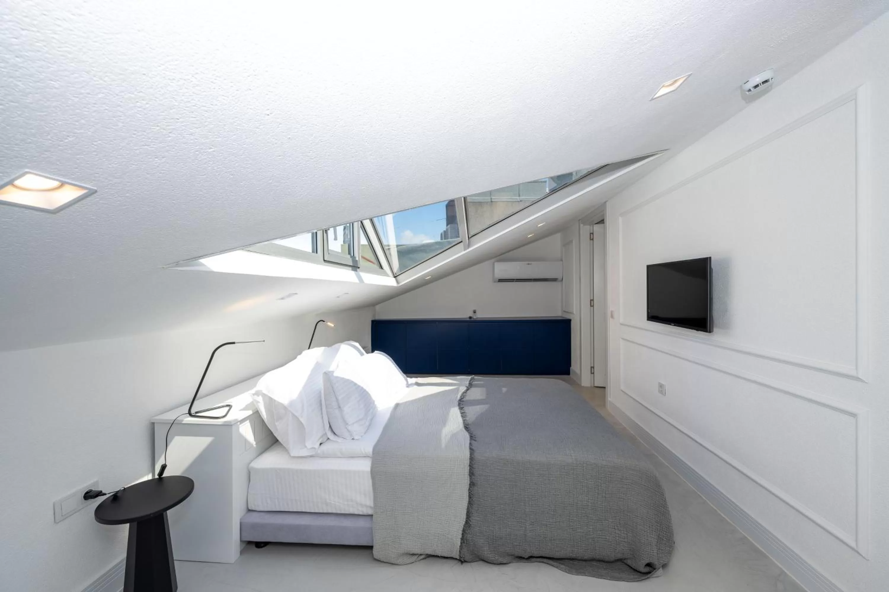 Bed in Juno Hotel Taksim