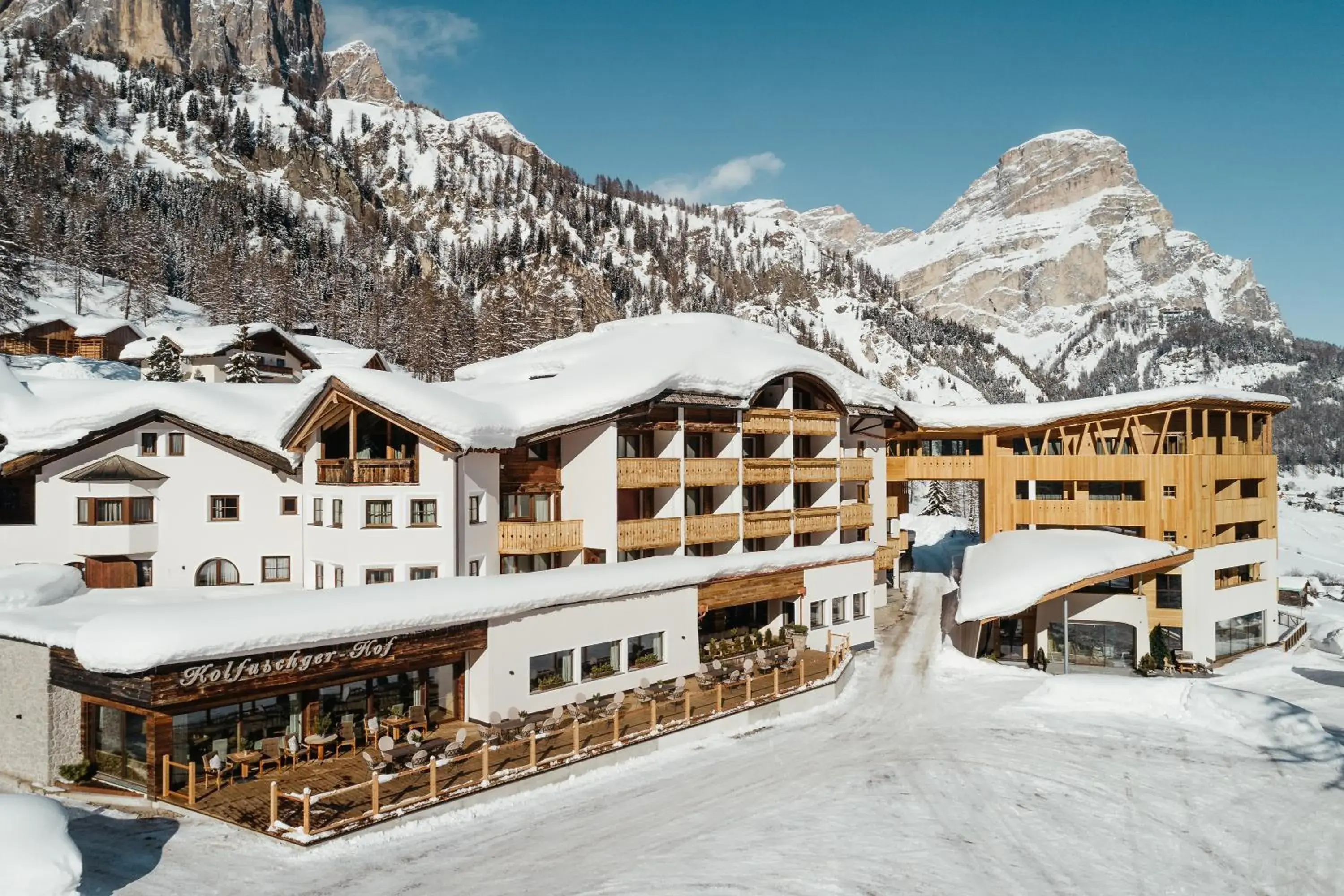 Property building, Winter in Kolfuschgerhof Mountain Resort