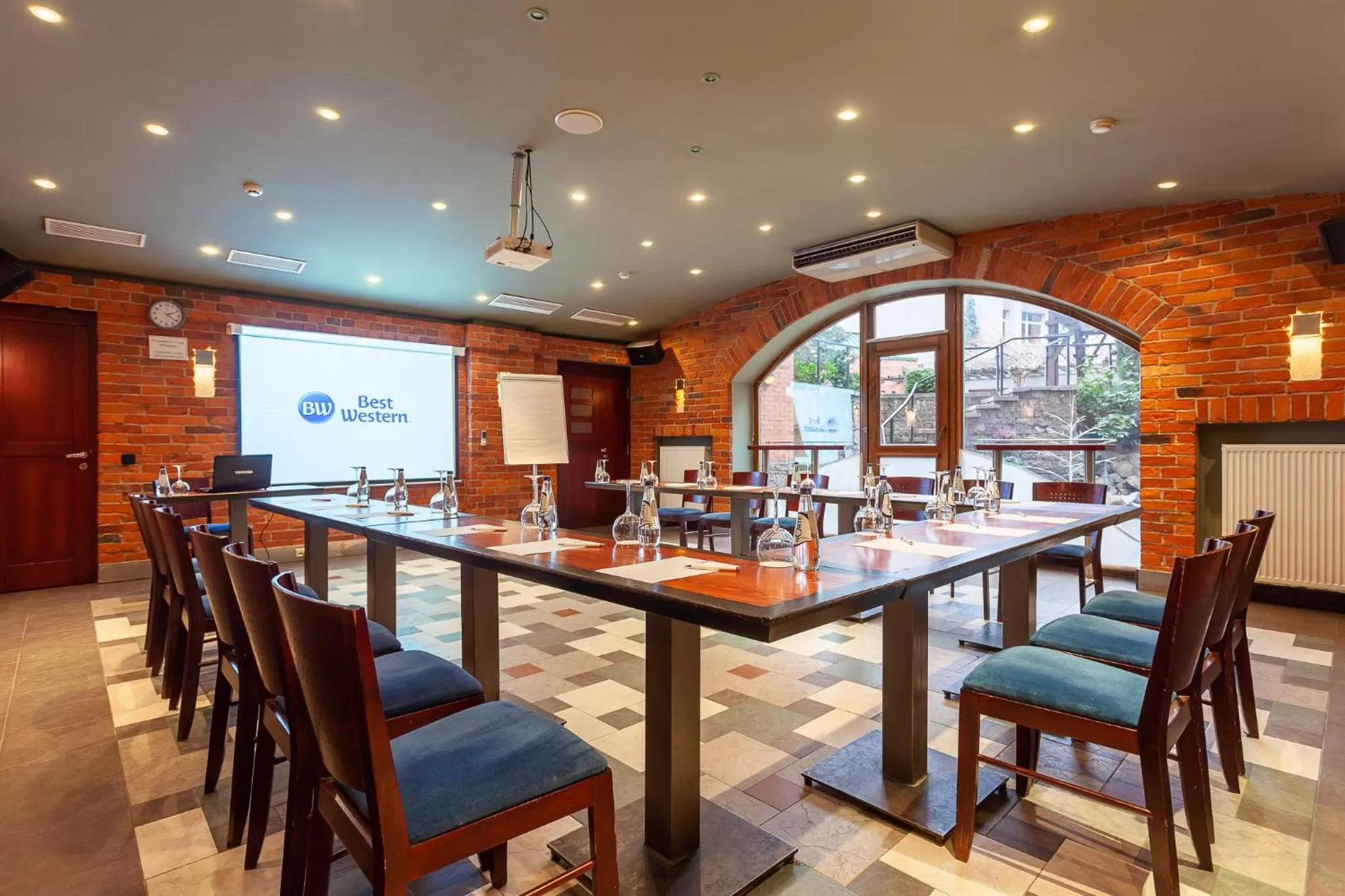 Meeting/conference room in BEST WESTERN Santakos Hotel