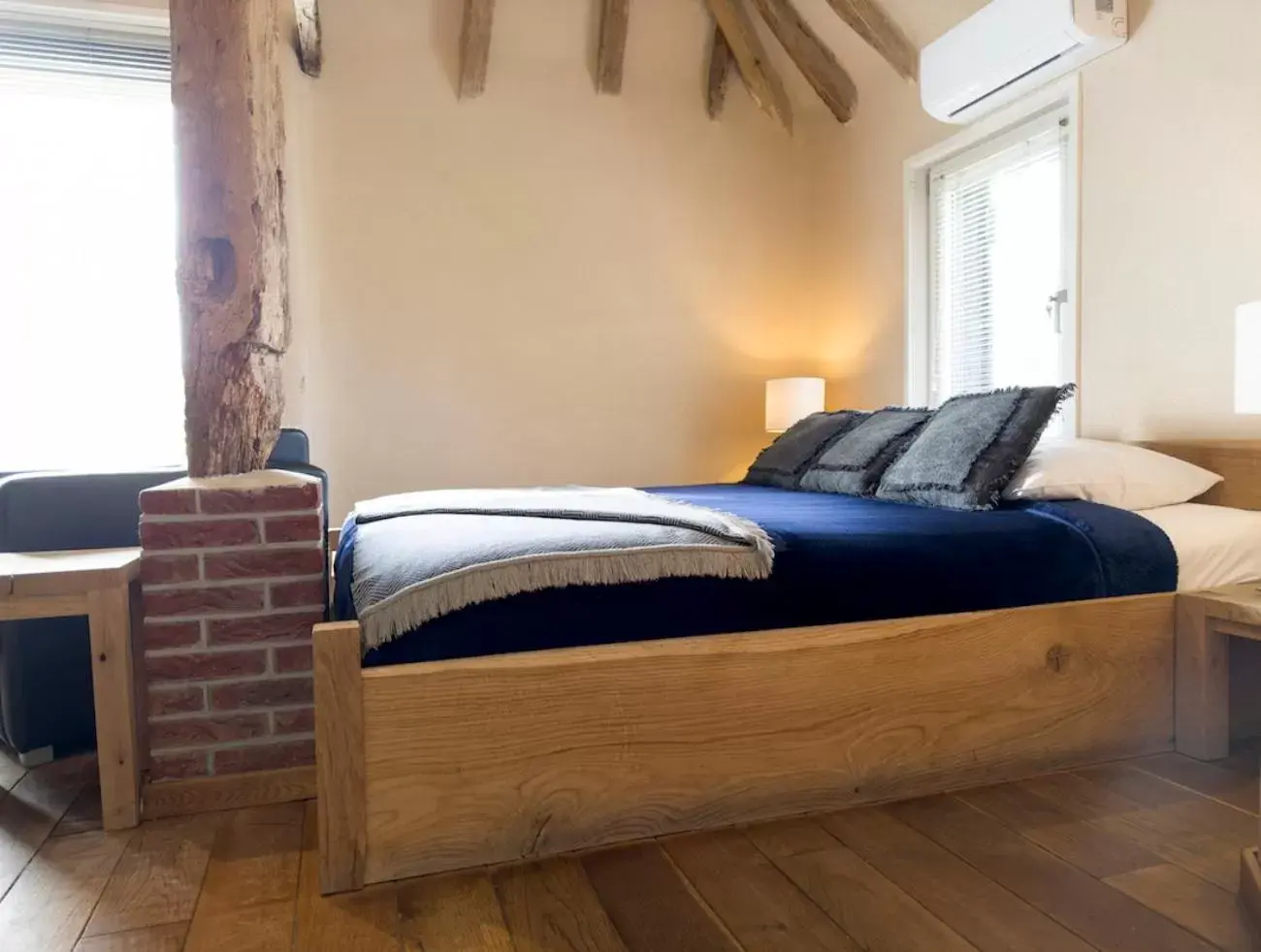 Bed in Herberg de Kemper