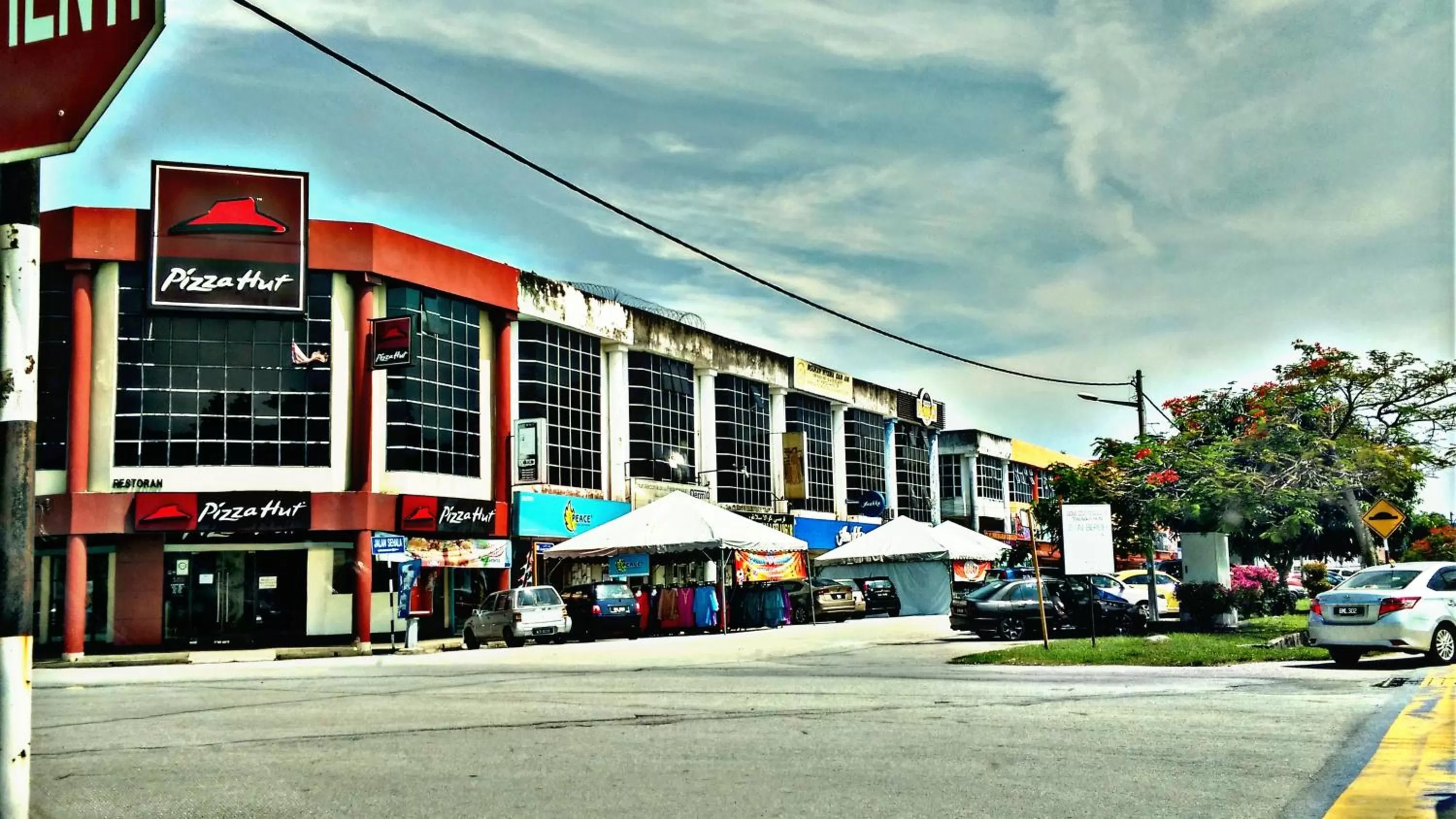 Restaurant/places to eat in Grand Kapar Hotel Kuala Selangor