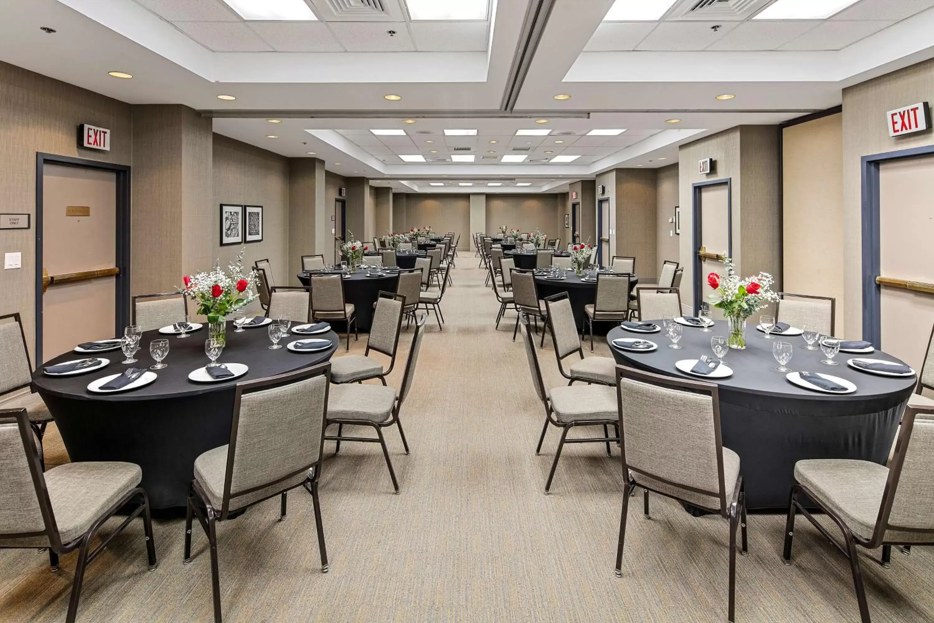 Banquet/Function facilities, Restaurant/Places to Eat in Country Inn & Suites by Radisson, San Diego North, CA
