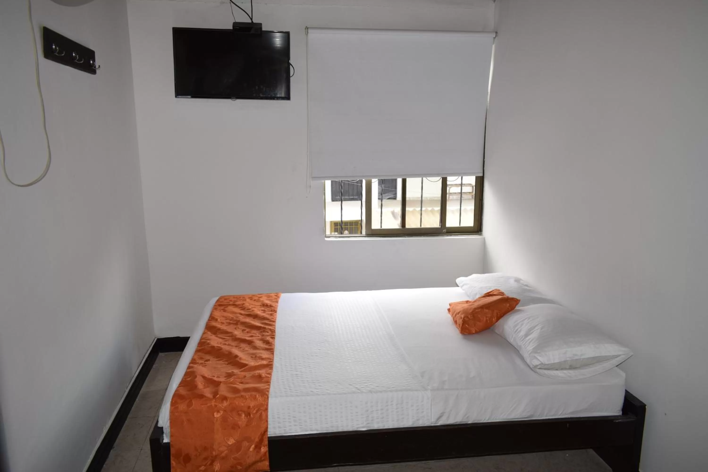 Photo of the whole room, Bed in Hotel Descanso Inn Villavicencio