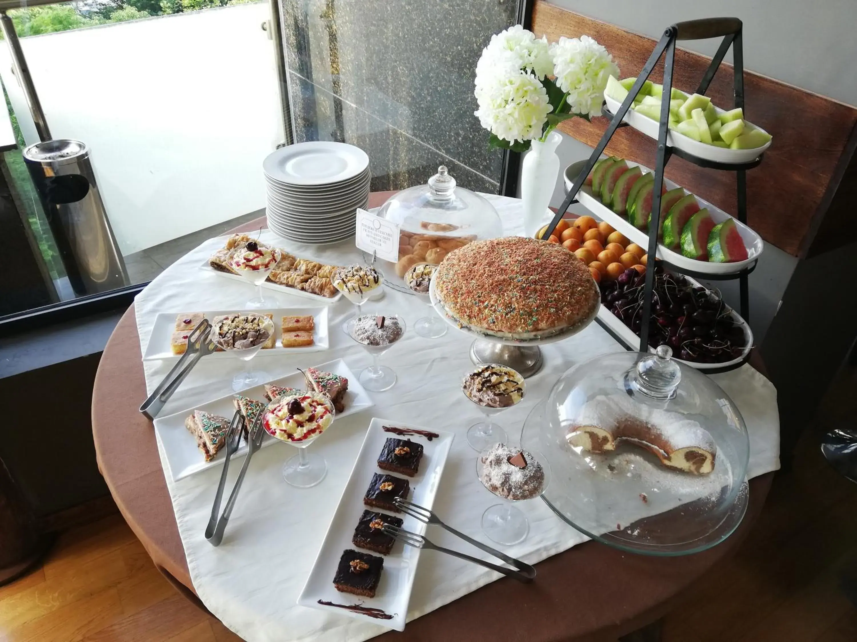 Buffet breakfast in Hotel Burgas