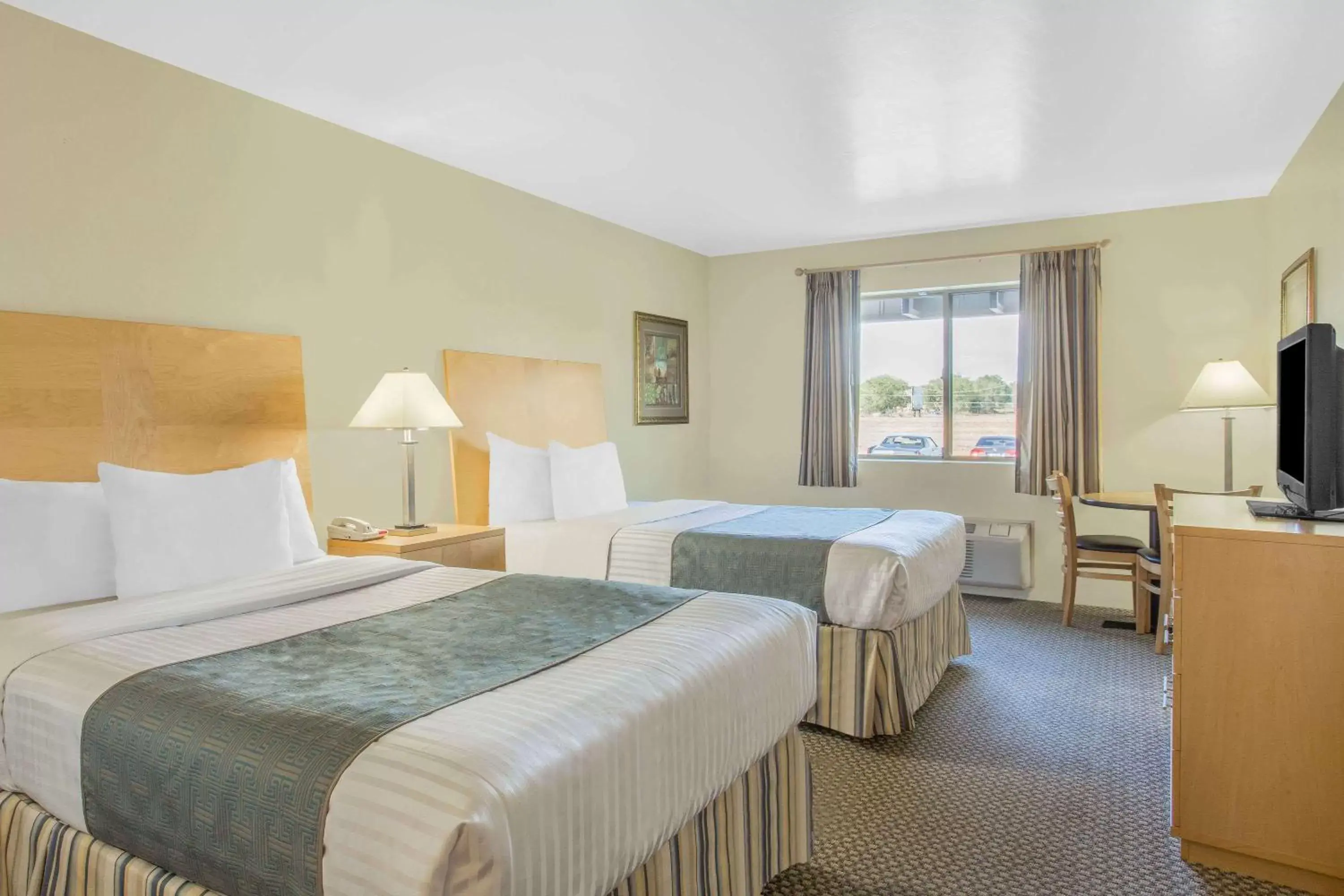 Photo of the whole room, Bed in Days Inn by Wyndham Chino Valley