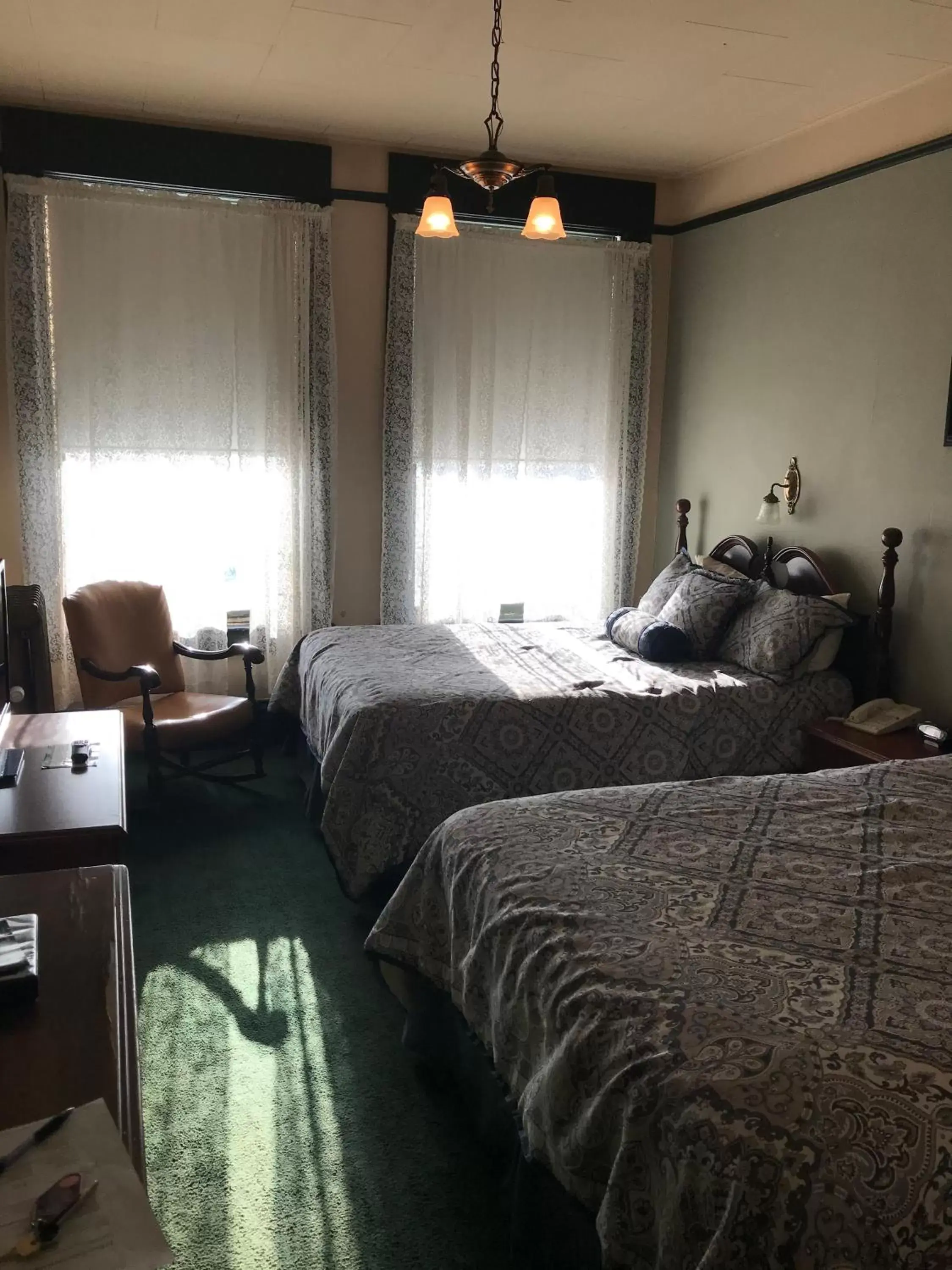 Bed in Historic Franklin Hotel