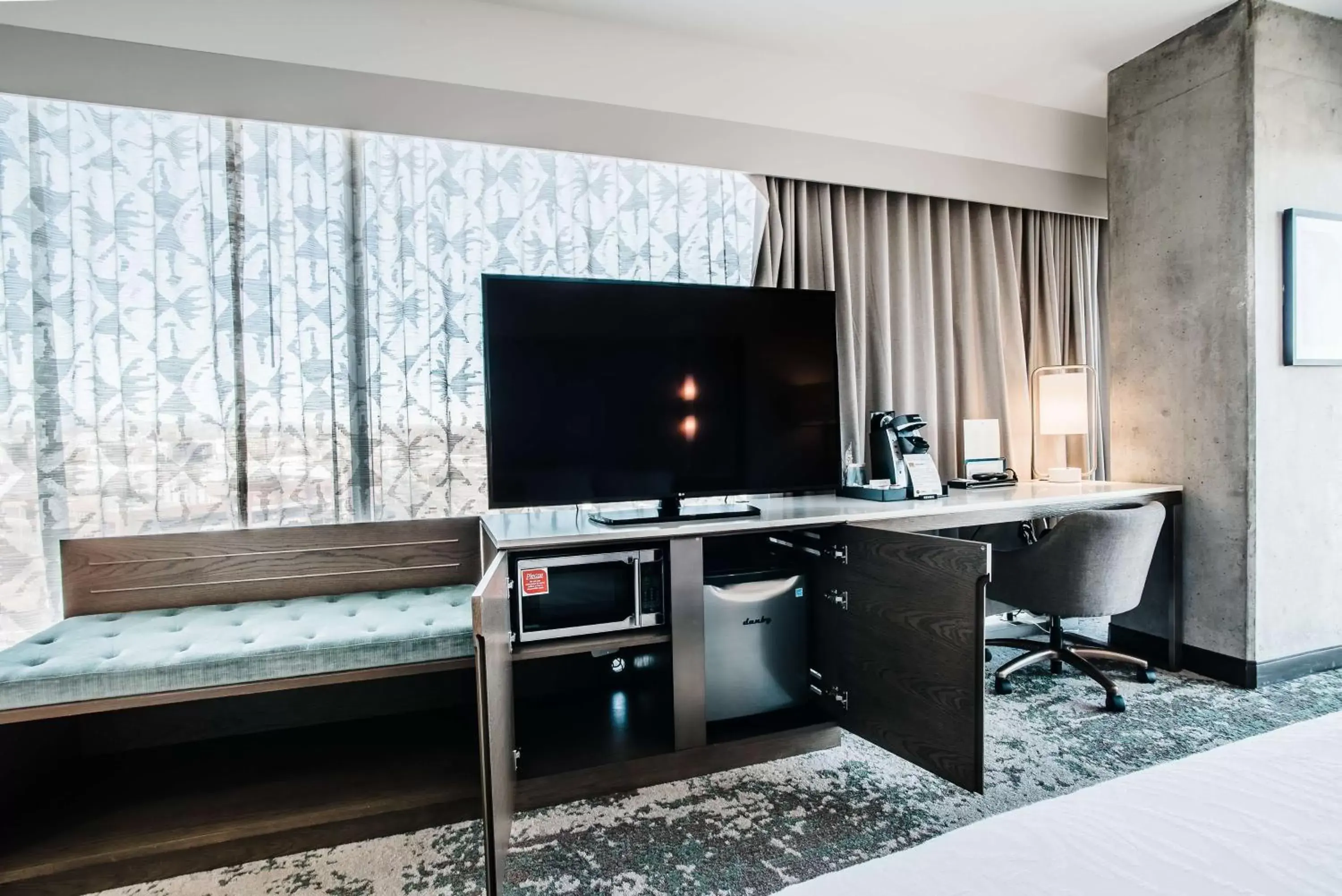 Bedroom, TV/Entertainment Center in Hilton Garden Inn Denver Union Station, Co