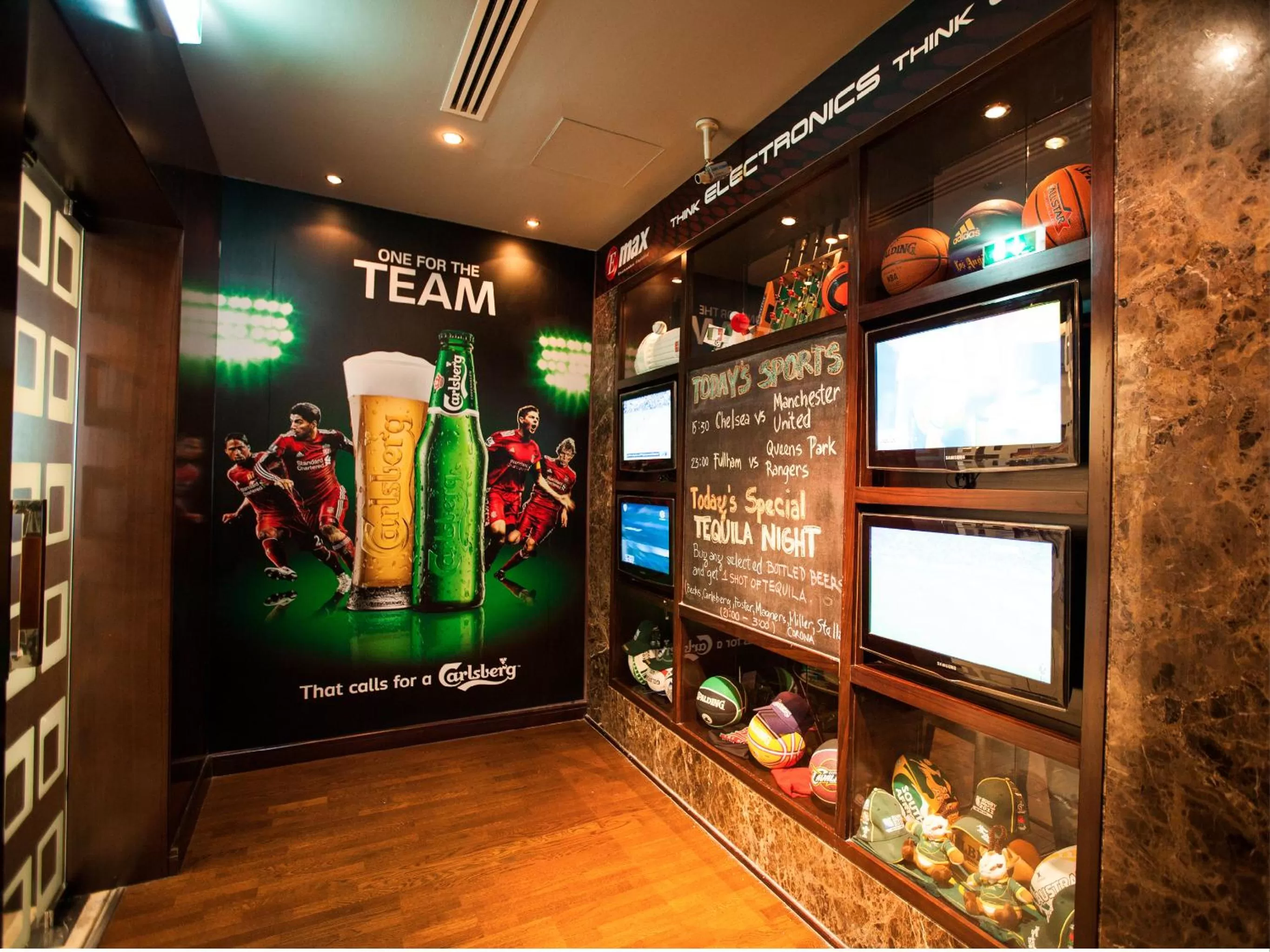 Lounge or bar in Citymax Hotel Al Barsha at the Mall