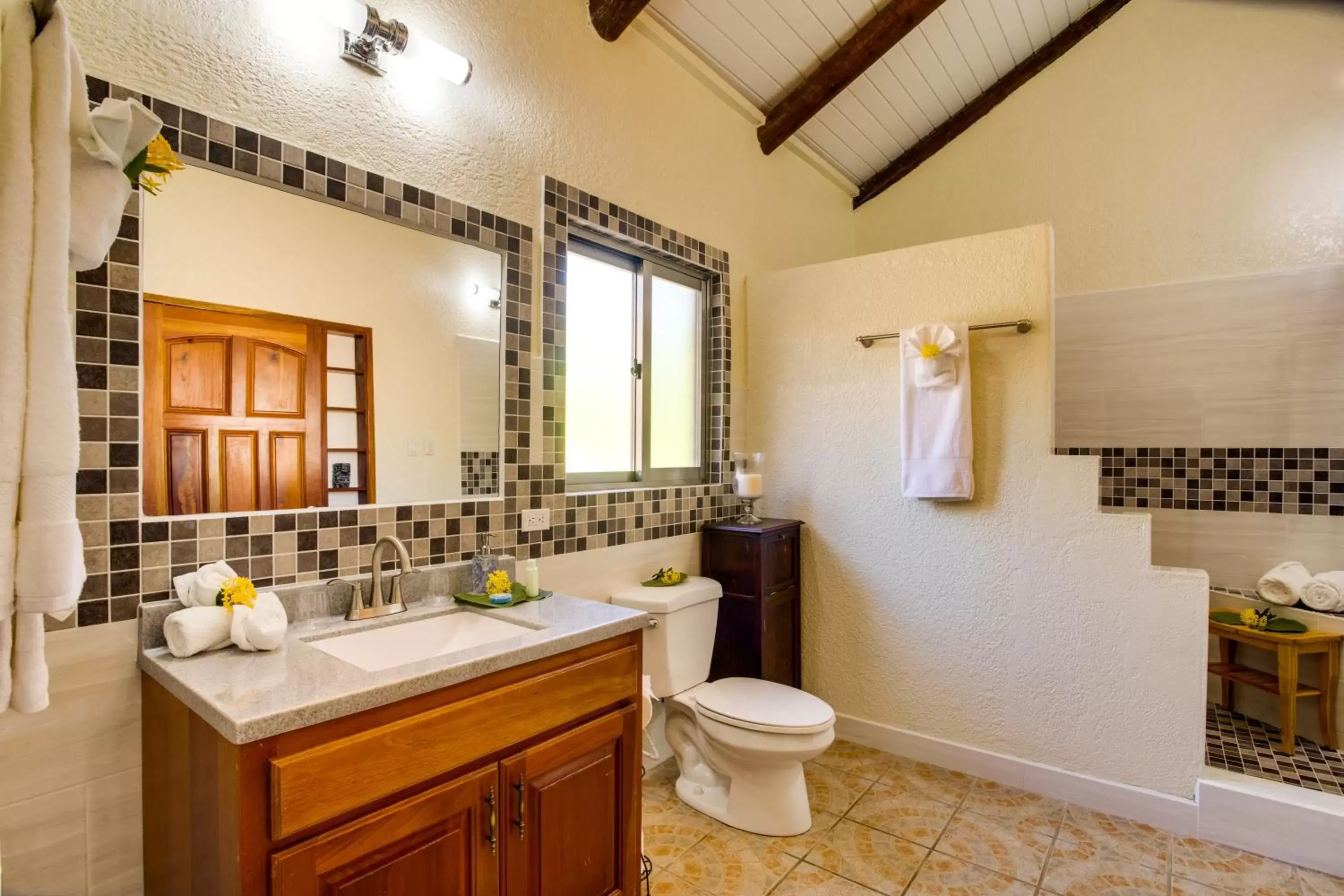 Public Bath, Bathroom in Mariposa Belize Beach Resort