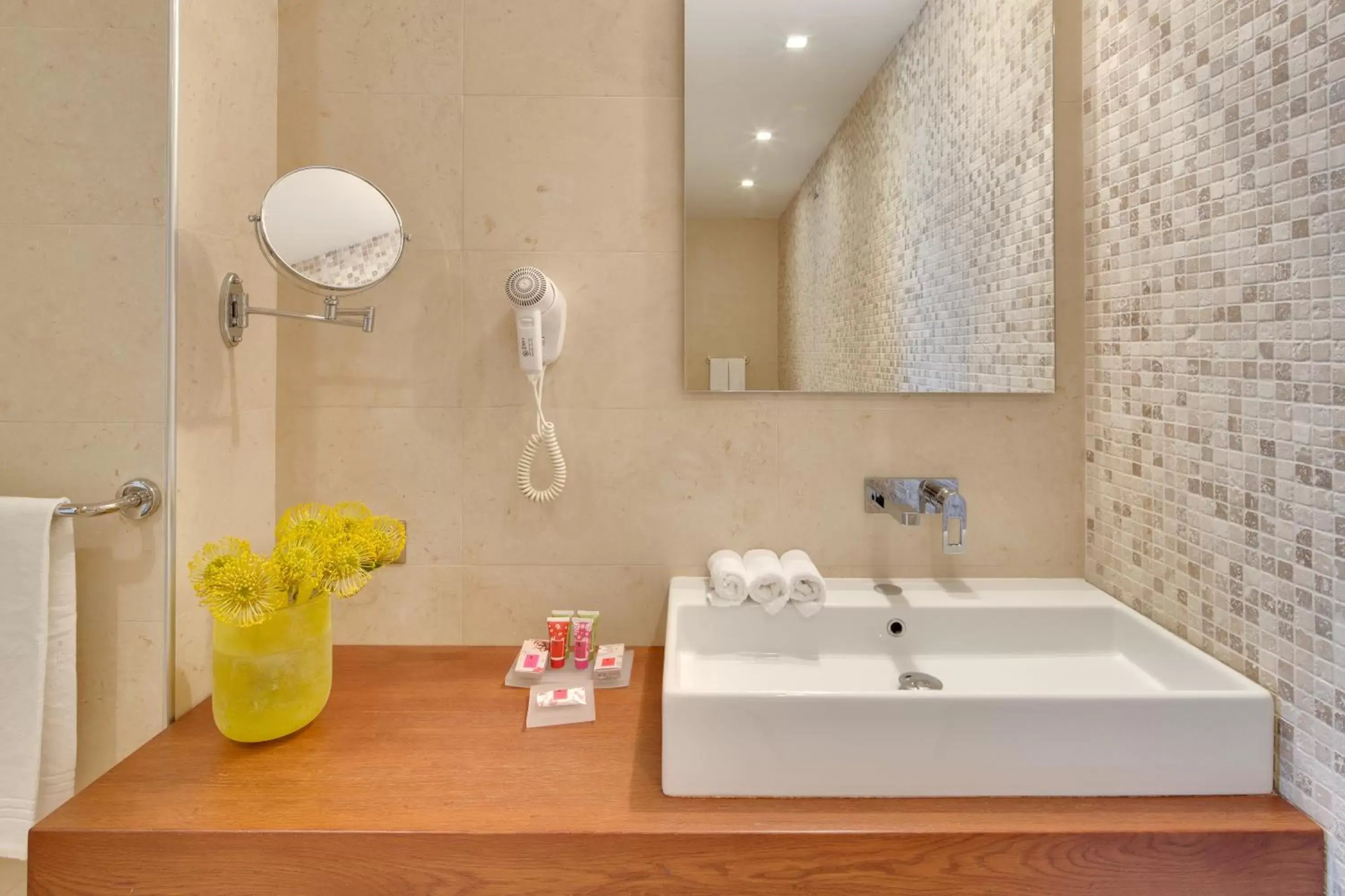 Bathroom in Best Western Plus Leone di Messapia Hotel & Conference