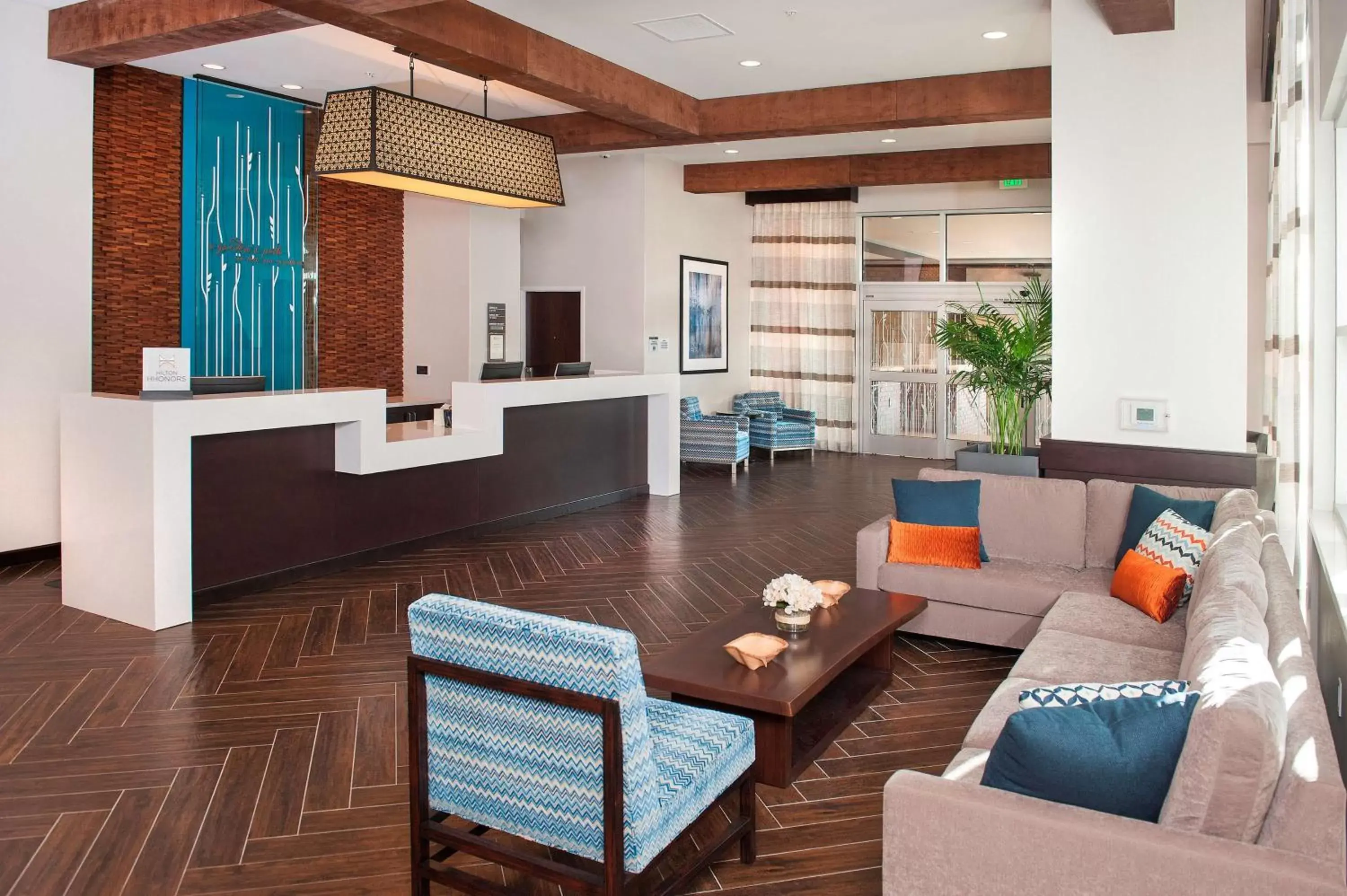 Lobby or reception, Seating Area in Hilton Garden Inn Burbank Downtown