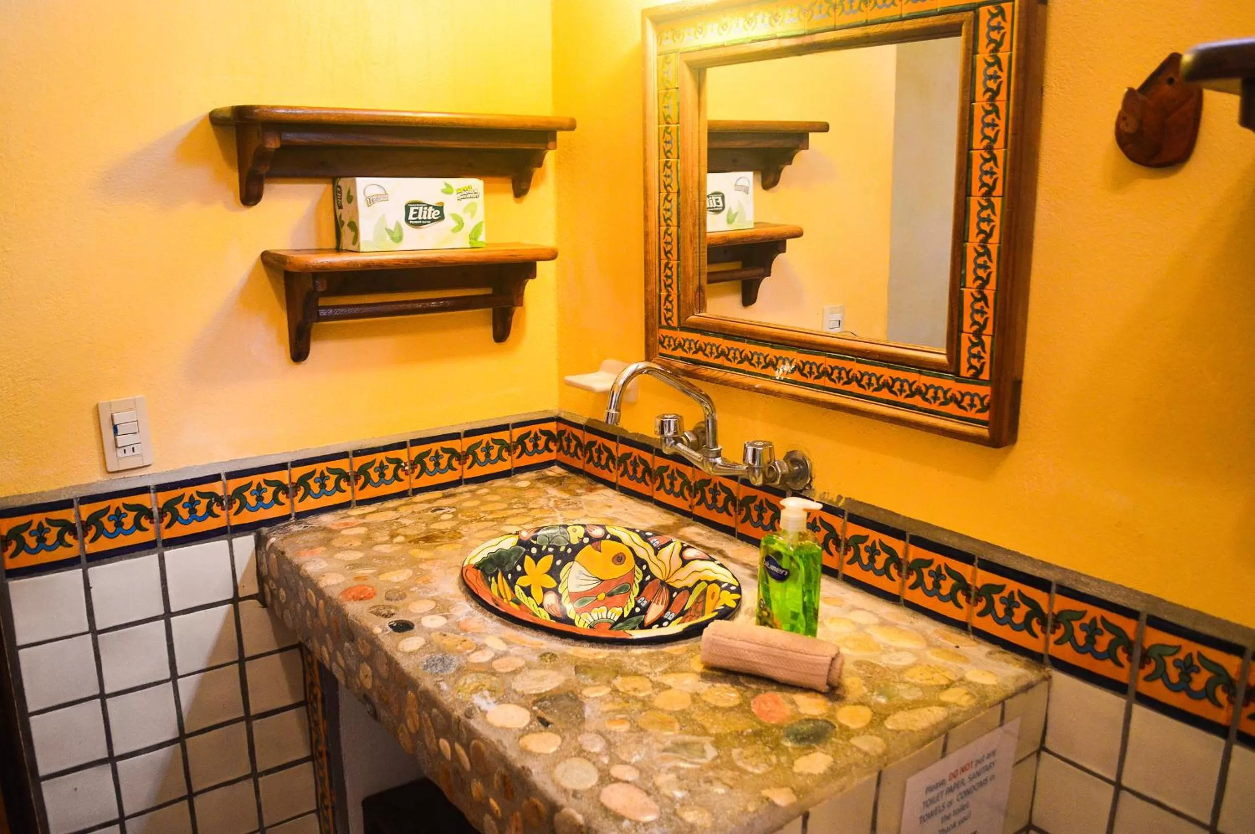 Bathroom in Hotel Casamar Suites