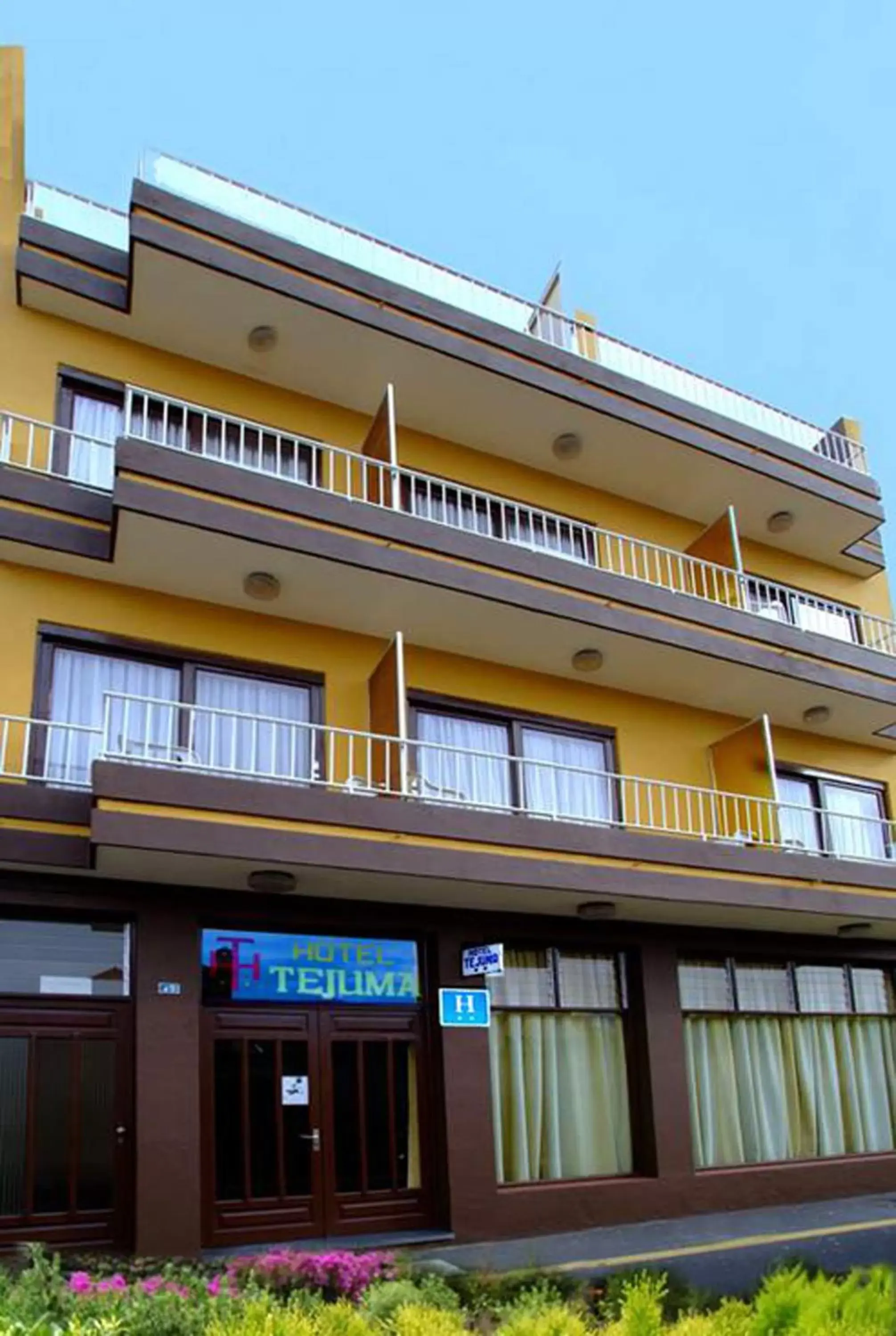 Facade/entrance, Property Building in Hotel Tejuma